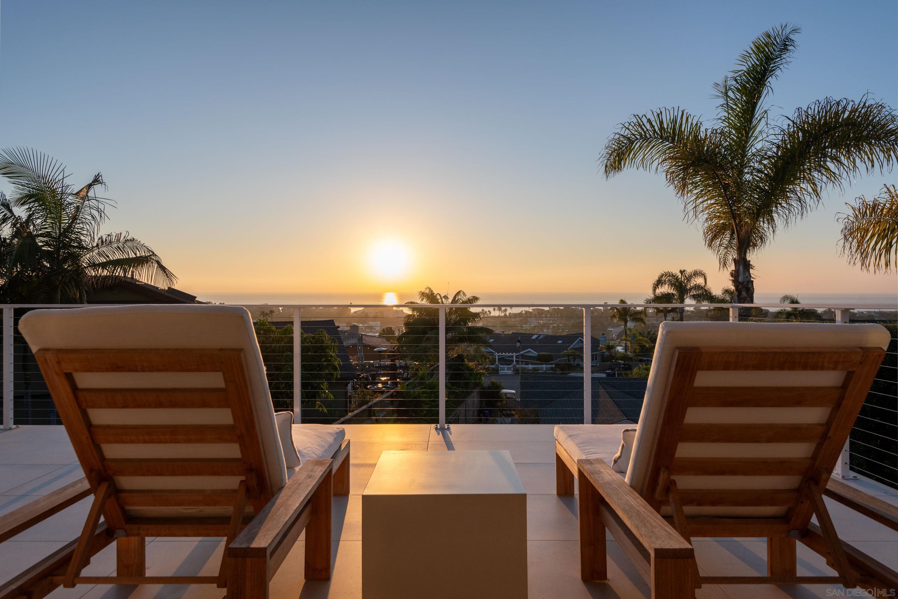 Detail Gallery Image 18 of 43 For 181 S Nardo, Solana Beach,  CA 92075 - 5 Beds | 4/1 Baths