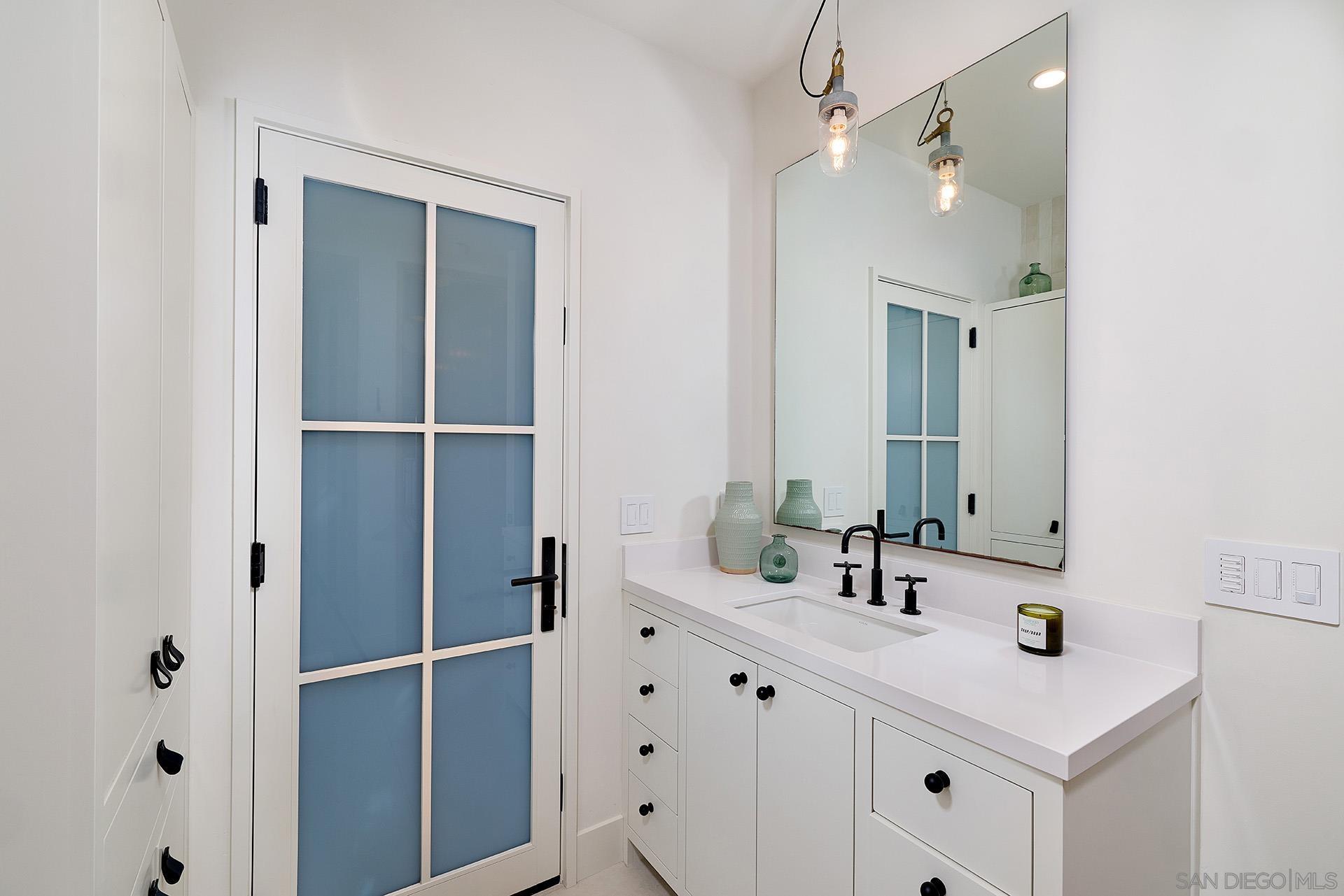 Detail Gallery Image 26 of 43 For 181 S Nardo, Solana Beach,  CA 92075 - 5 Beds | 4/1 Baths