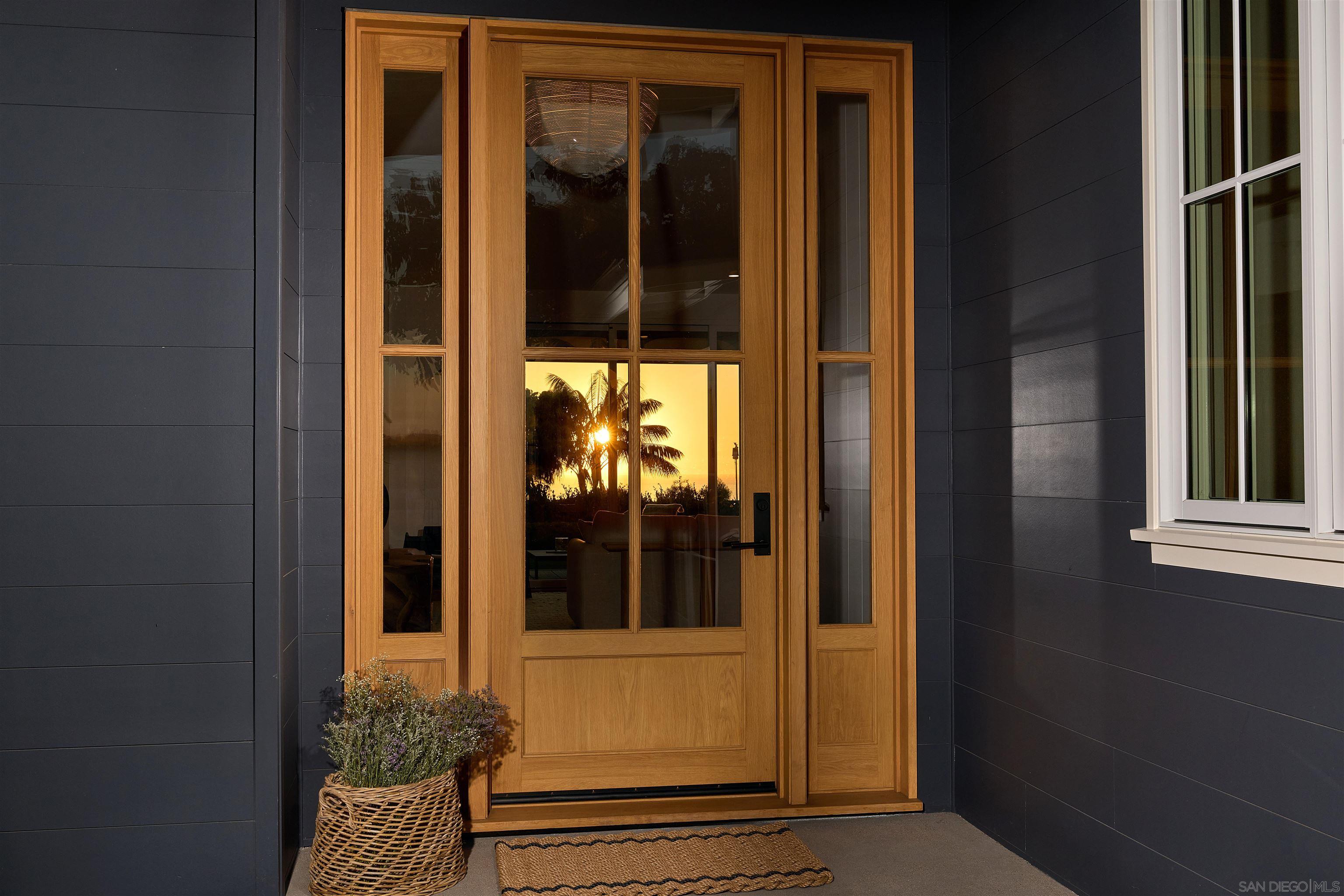 Detail Gallery Image 4 of 43 For 181 S Nardo, Solana Beach,  CA 92075 - 5 Beds | 4/1 Baths