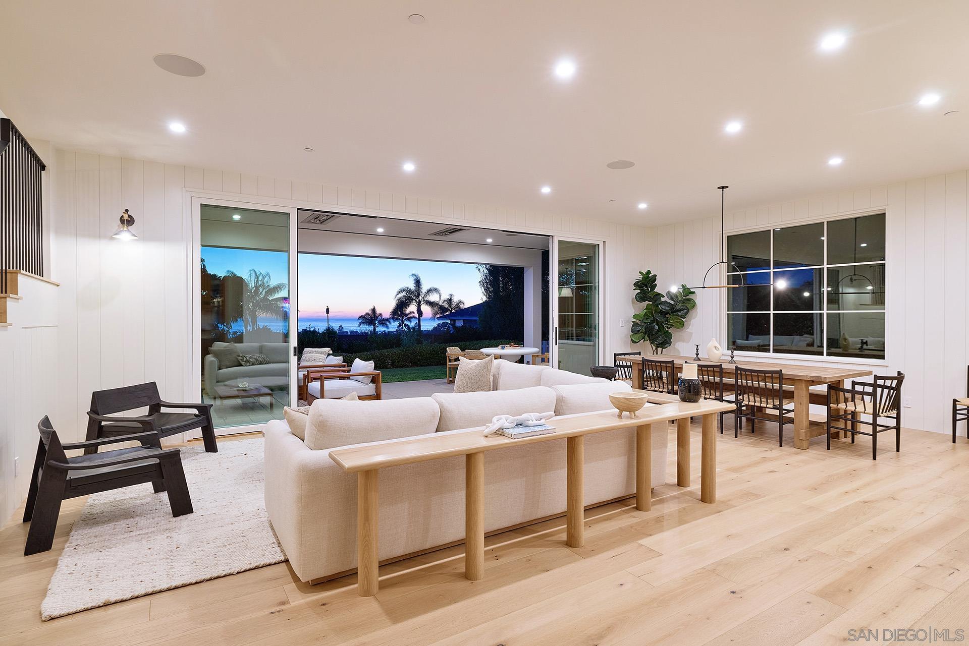 Detail Gallery Image 7 of 43 For 181 S Nardo, Solana Beach,  CA 92075 - 5 Beds | 4/1 Baths