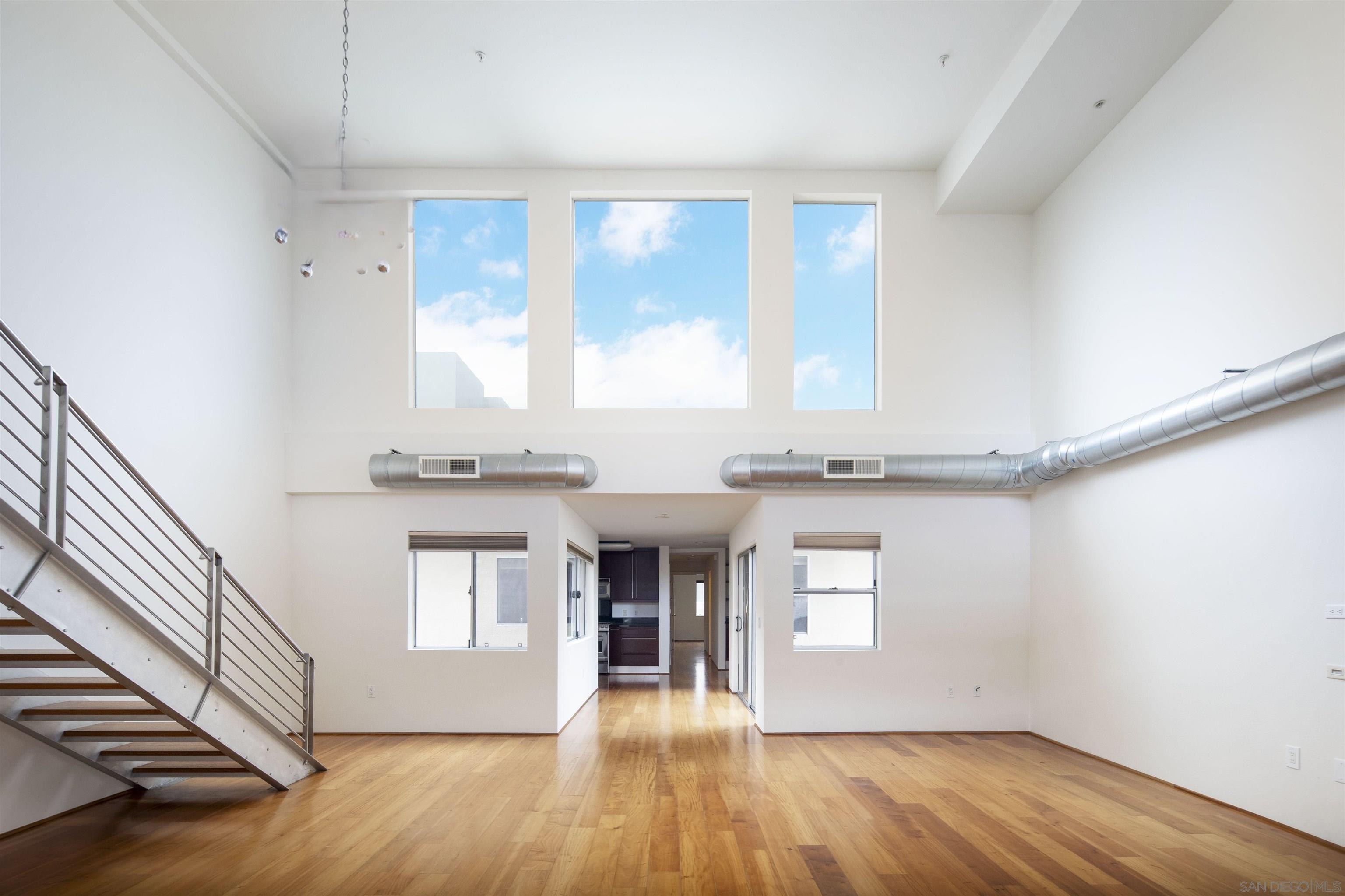 Detail Gallery Image 2 of 45 For 1943  India St  401, San Diego,  CA 92101 - 2 Beds | 2/1 Baths