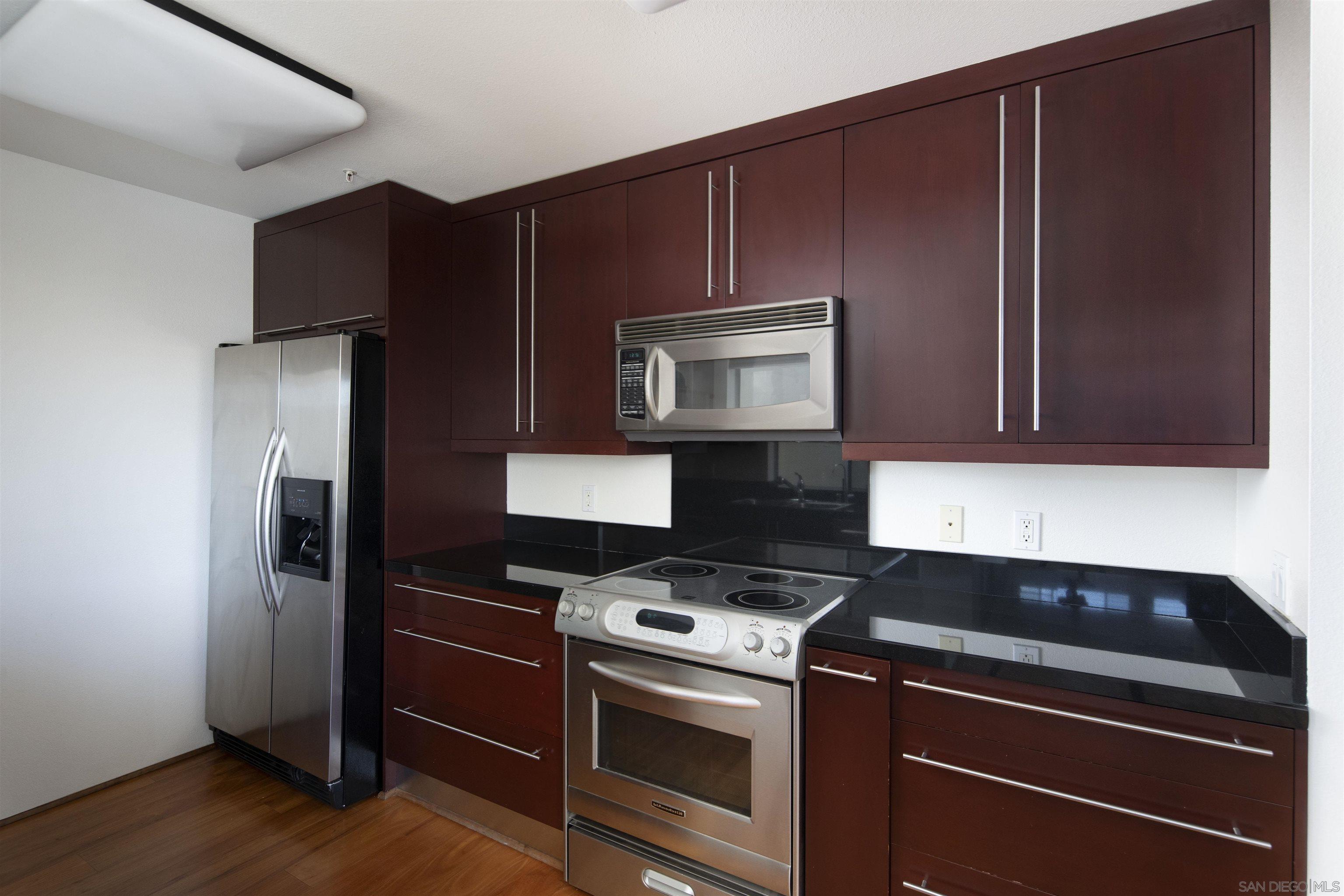 Detail Gallery Image 16 of 45 For 1943  India St  401, San Diego,  CA 92101 - 2 Beds | 2/1 Baths