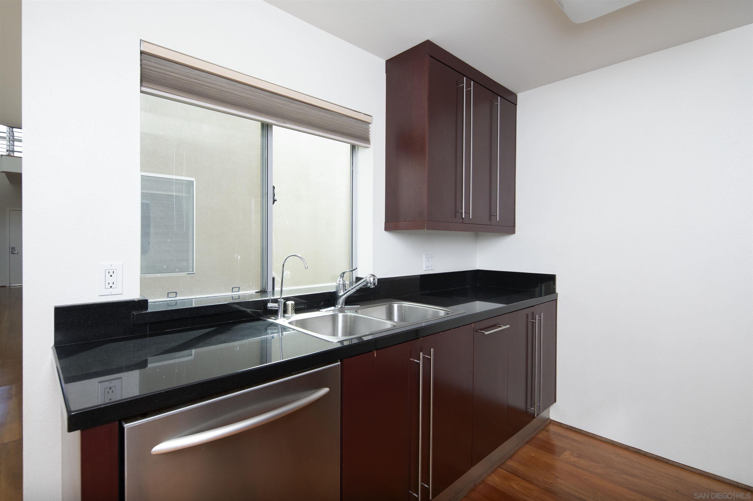 Detail Gallery Image 17 of 45 For 1943  India St  401, San Diego,  CA 92101 - 2 Beds | 2/1 Baths