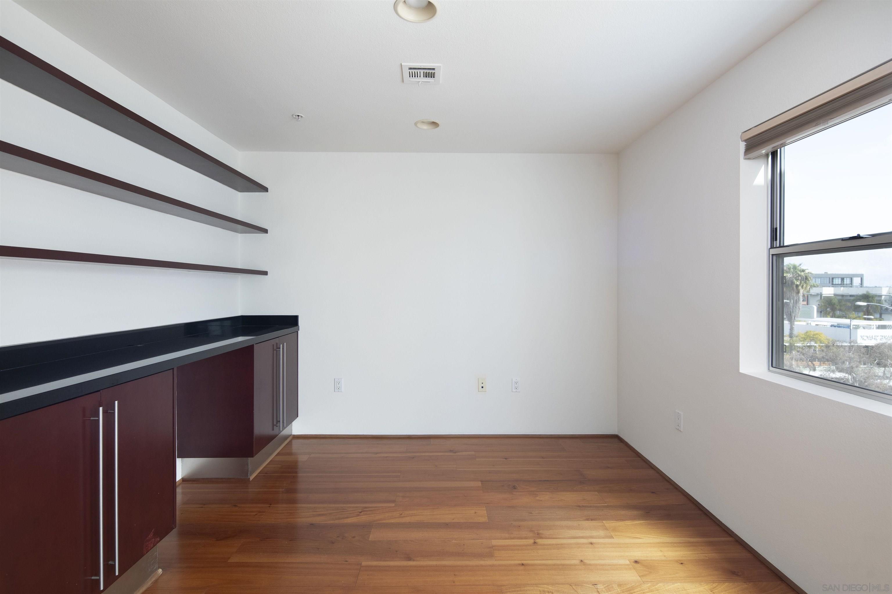 Detail Gallery Image 18 of 45 For 1943  India St  401, San Diego,  CA 92101 - 2 Beds | 2/1 Baths