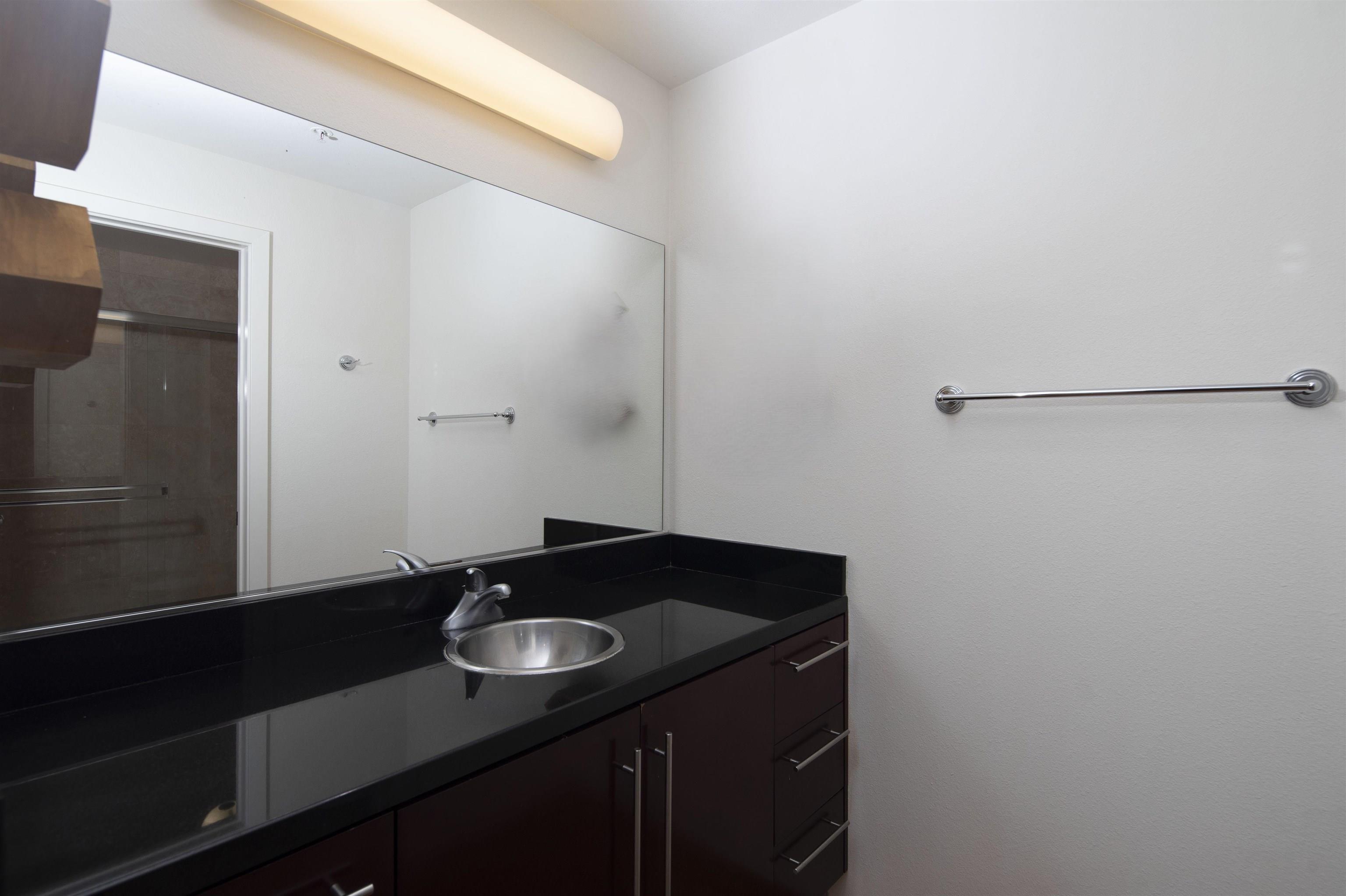 Detail Gallery Image 19 of 45 For 1943  India St  401, San Diego,  CA 92101 - 2 Beds | 2/1 Baths