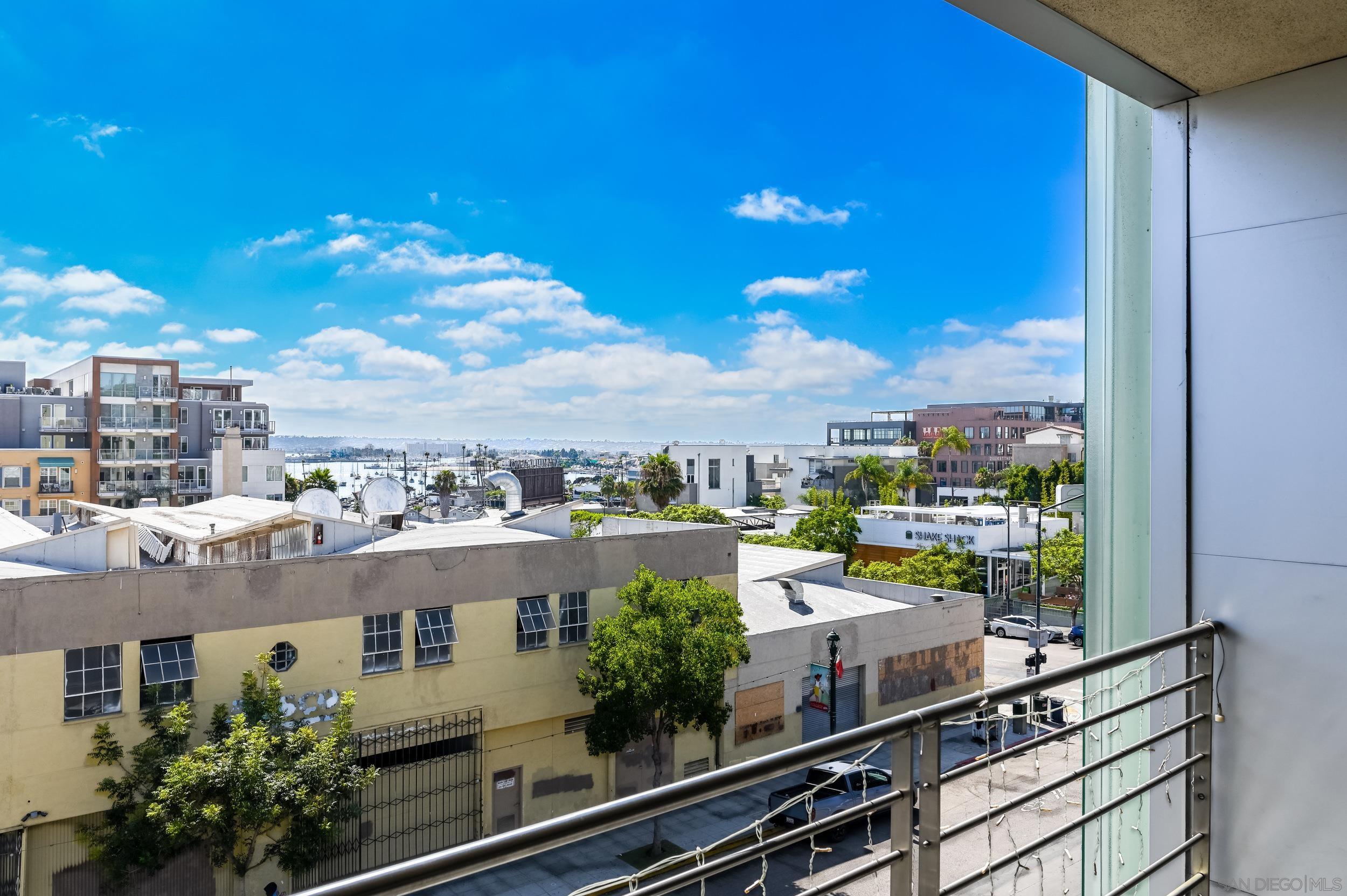 Detail Gallery Image 30 of 45 For 1943  India St  401, San Diego,  CA 92101 - 2 Beds | 2/1 Baths