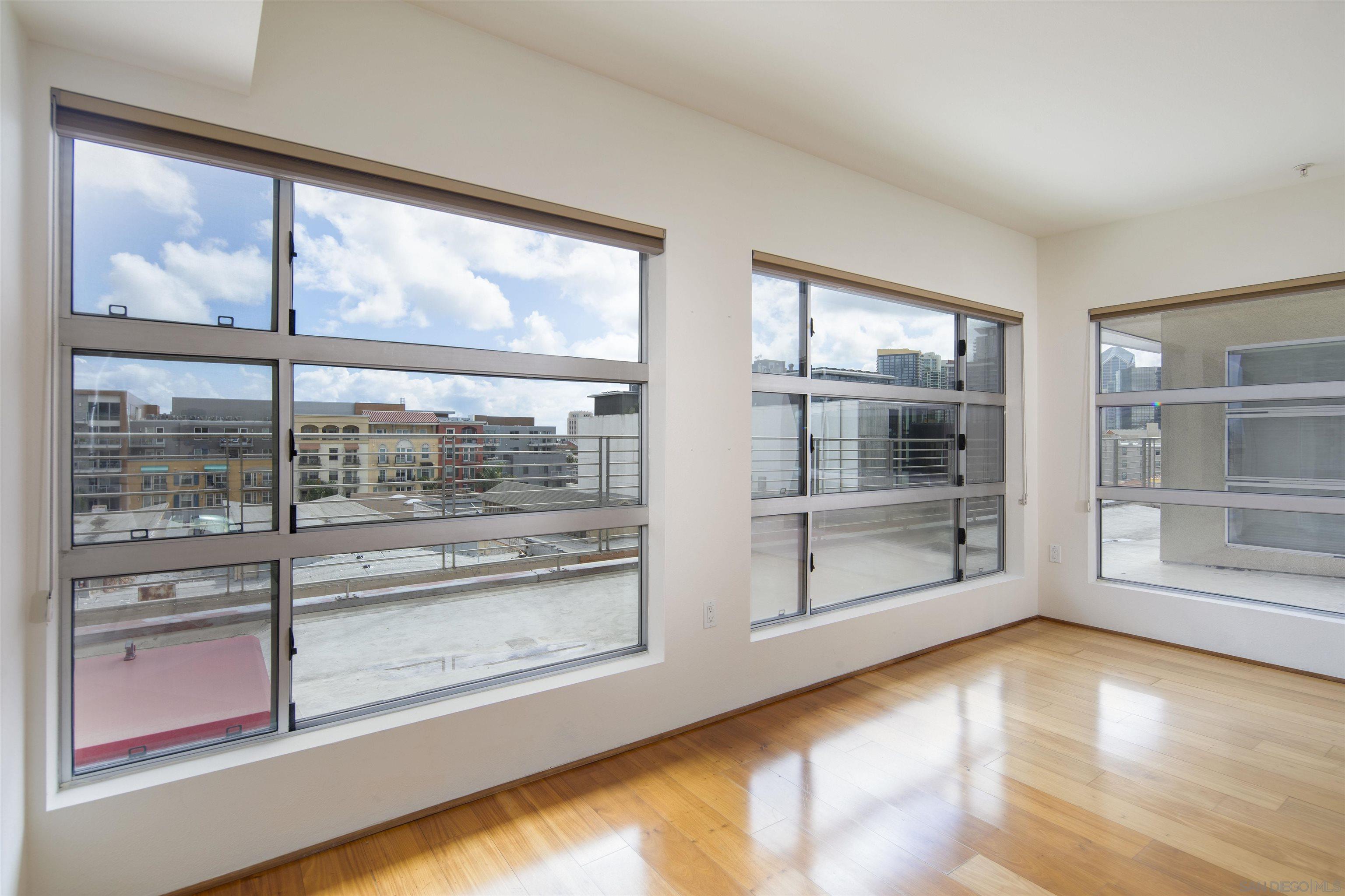 Detail Gallery Image 4 of 45 For 1943  India St  401, San Diego,  CA 92101 - 2 Beds | 2/1 Baths