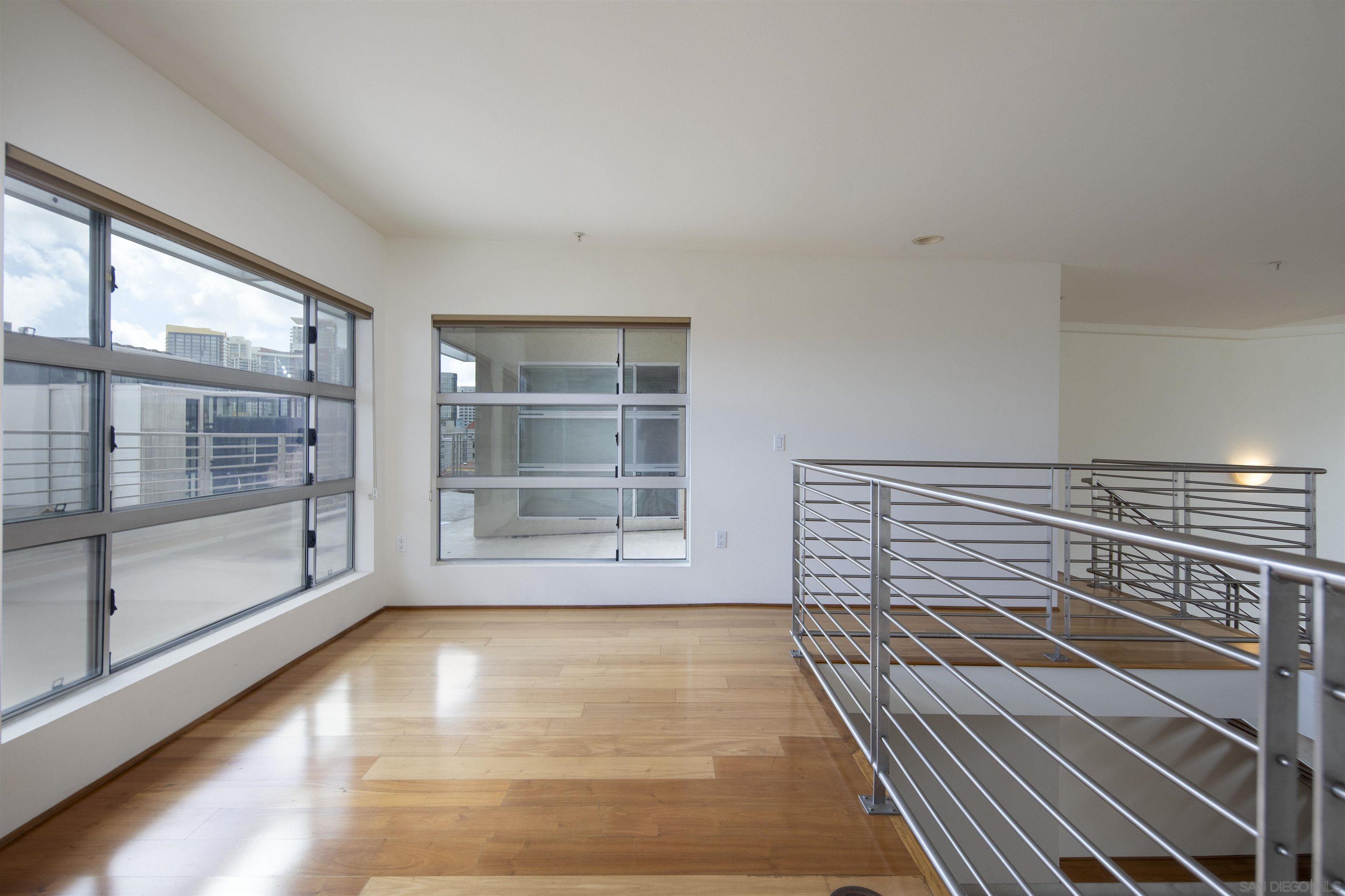 Detail Gallery Image 5 of 45 For 1943  India St  401, San Diego,  CA 92101 - 2 Beds | 2/1 Baths