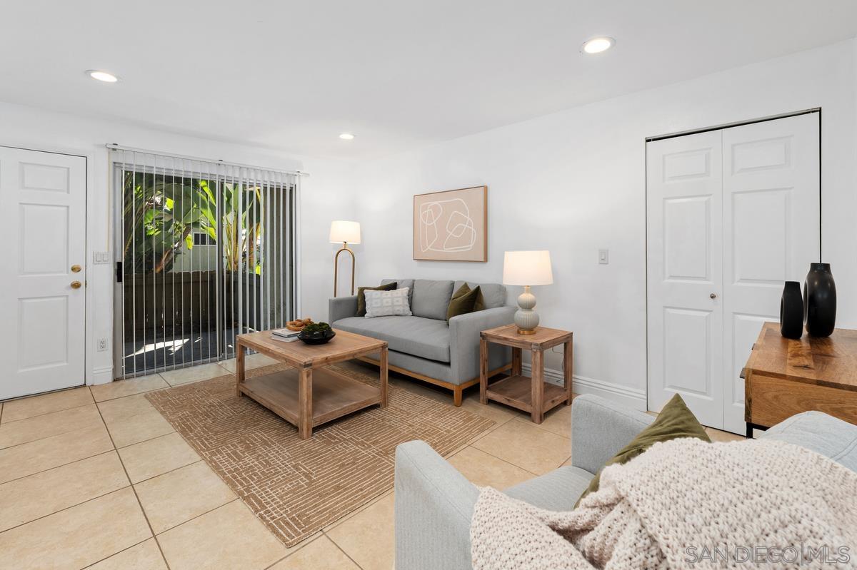 Detail Gallery Image 11 of 22 For 2850  Reynard Way  #11,  San Diego,  CA 92103 - 2 Beds | 1 Baths