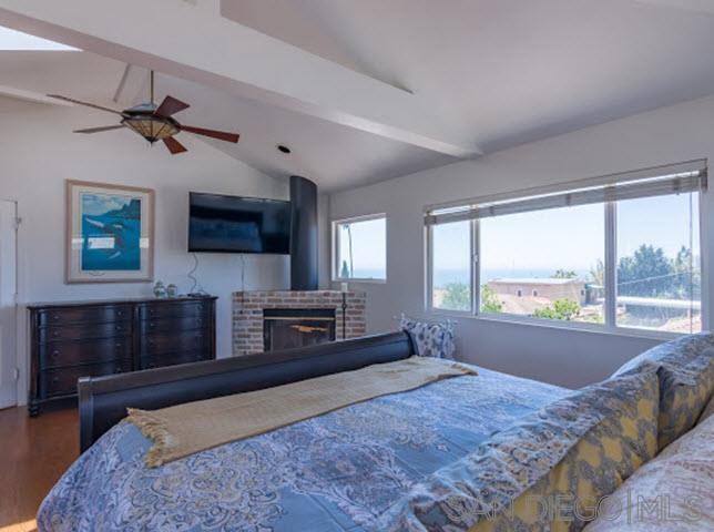 Detail Gallery Image 17 of 24 For 1566  Santa Barbara, San Diego,  CA 92107 - 4 Beds | 3 Baths