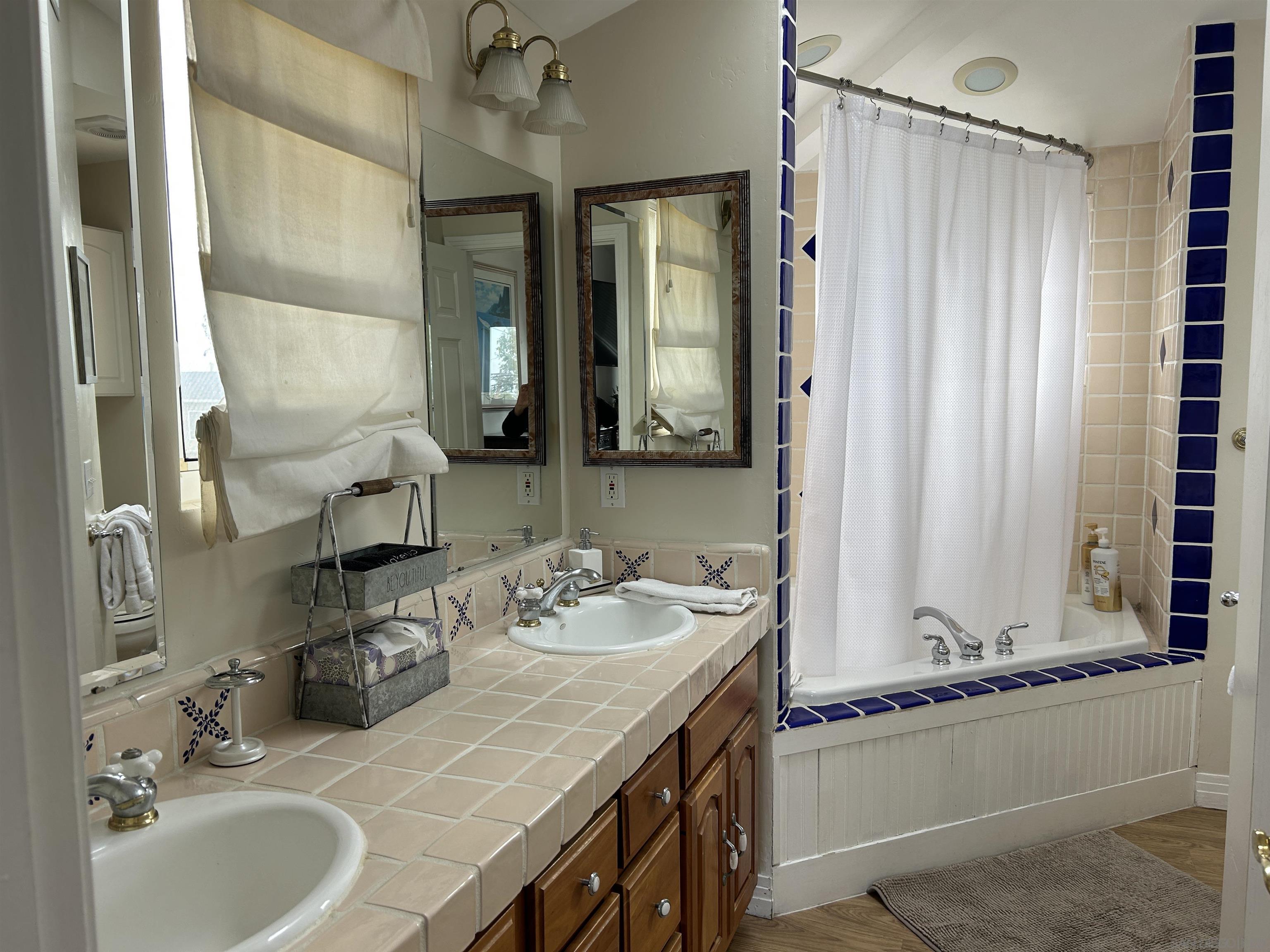 Detail Gallery Image 18 of 24 For 1566  Santa Barbara, San Diego,  CA 92107 - 4 Beds | 3 Baths