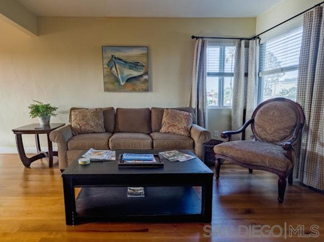 Detail Gallery Image 3 of 24 For 1566  Santa Barbara, San Diego,  CA 92107 - 4 Beds | 3 Baths