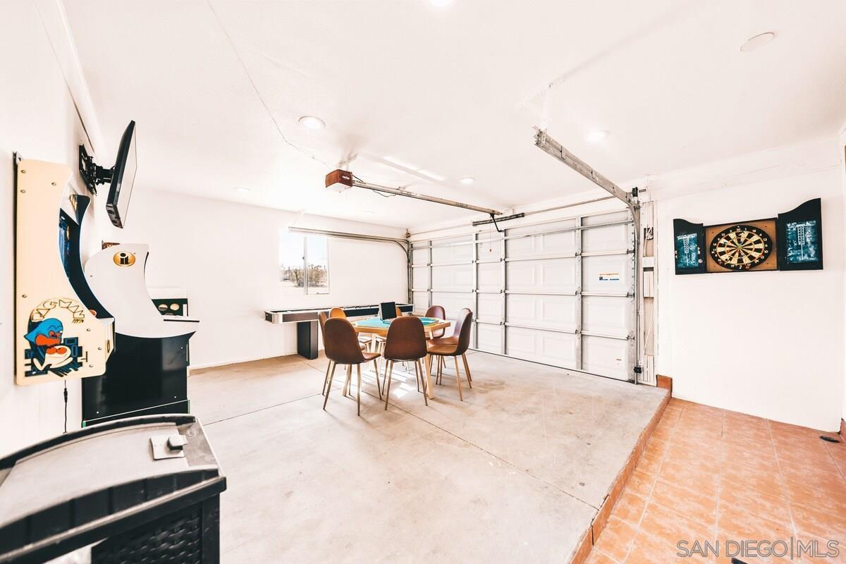 Detail Gallery Image 12 of 28 For 3900  Avenida Tortuga, Joshua Tree,  CA 92252 - 4 Beds | 2 Baths