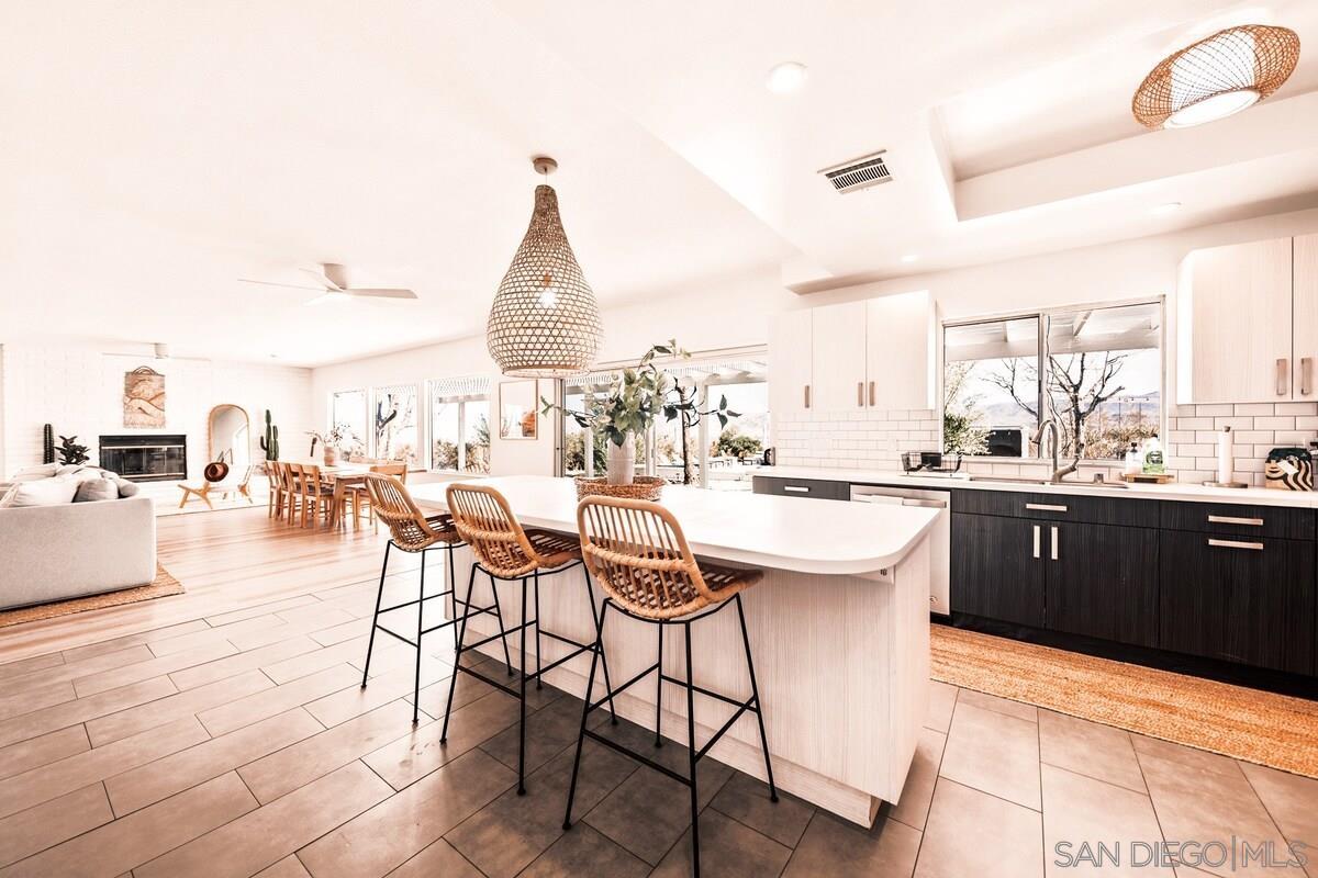 Detail Gallery Image 14 of 28 For 3900  Avenida Tortuga, Joshua Tree,  CA 92252 - 4 Beds | 2 Baths