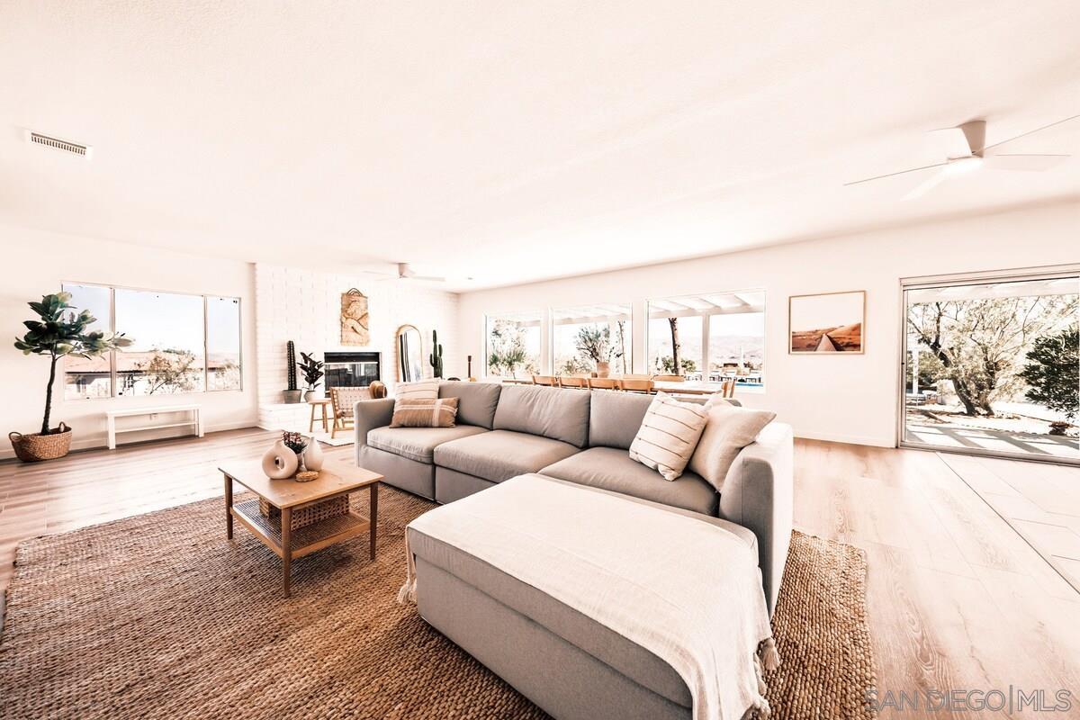 Detail Gallery Image 21 of 28 For 3900  Avenida Tortuga, Joshua Tree,  CA 92252 - 4 Beds | 2 Baths