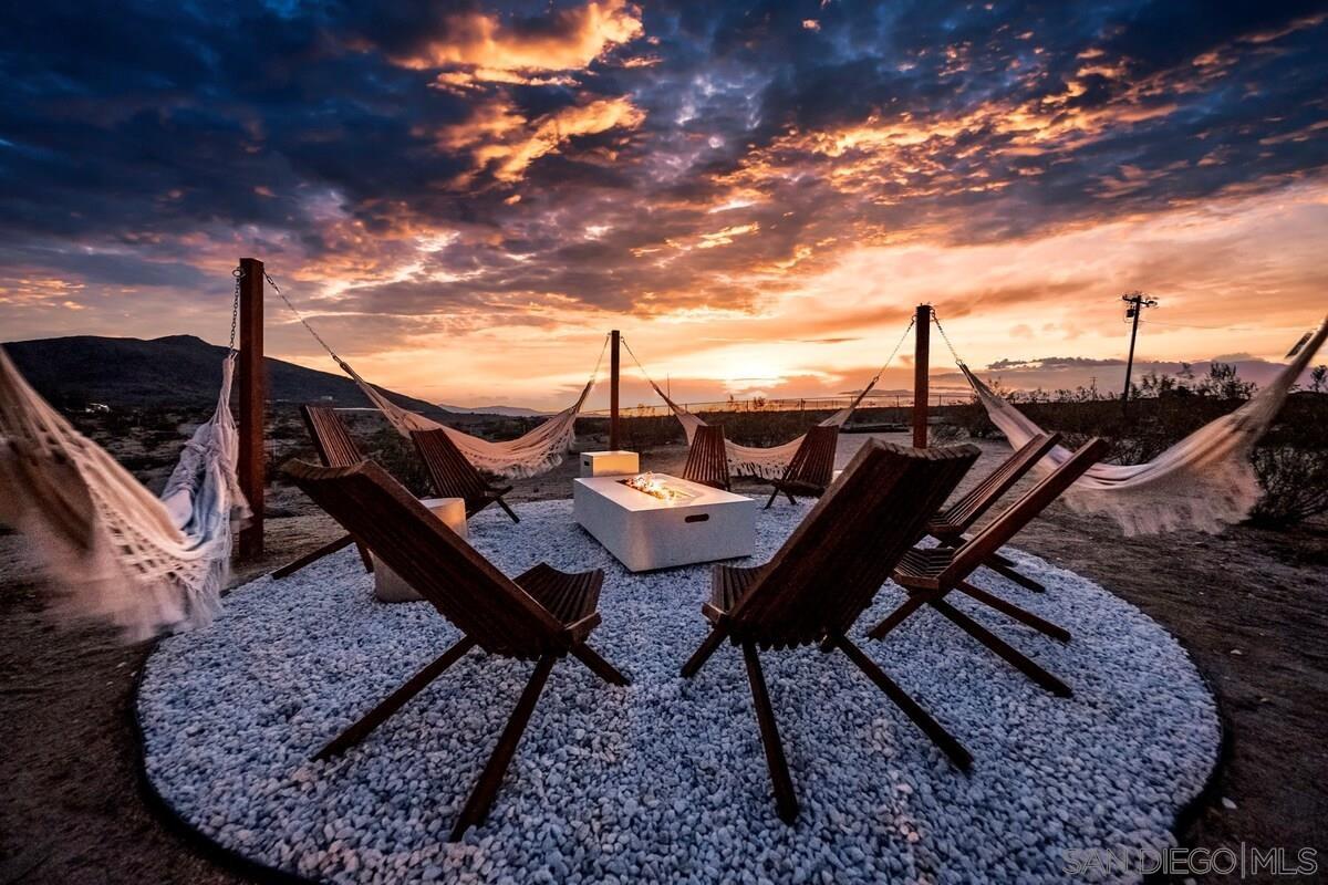 Detail Gallery Image 24 of 28 For 3900  Avenida Tortuga, Joshua Tree,  CA 92252 - 4 Beds | 2 Baths