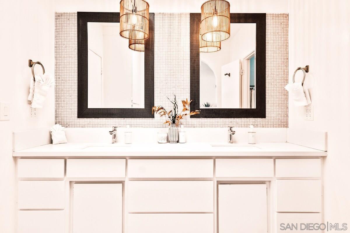 Detail Gallery Image 9 of 28 For 3900  Avenida Tortuga, Joshua Tree,  CA 92252 - 4 Beds | 2 Baths