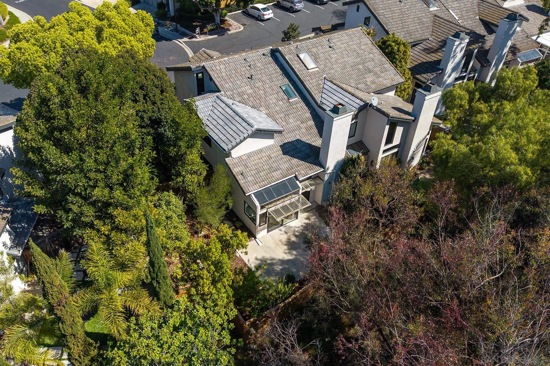 Detail Gallery Image 13 of 35 For 6370  Caminito Del Cervato, San Diego,  CA 92111 - 3 Beds | 3 Baths