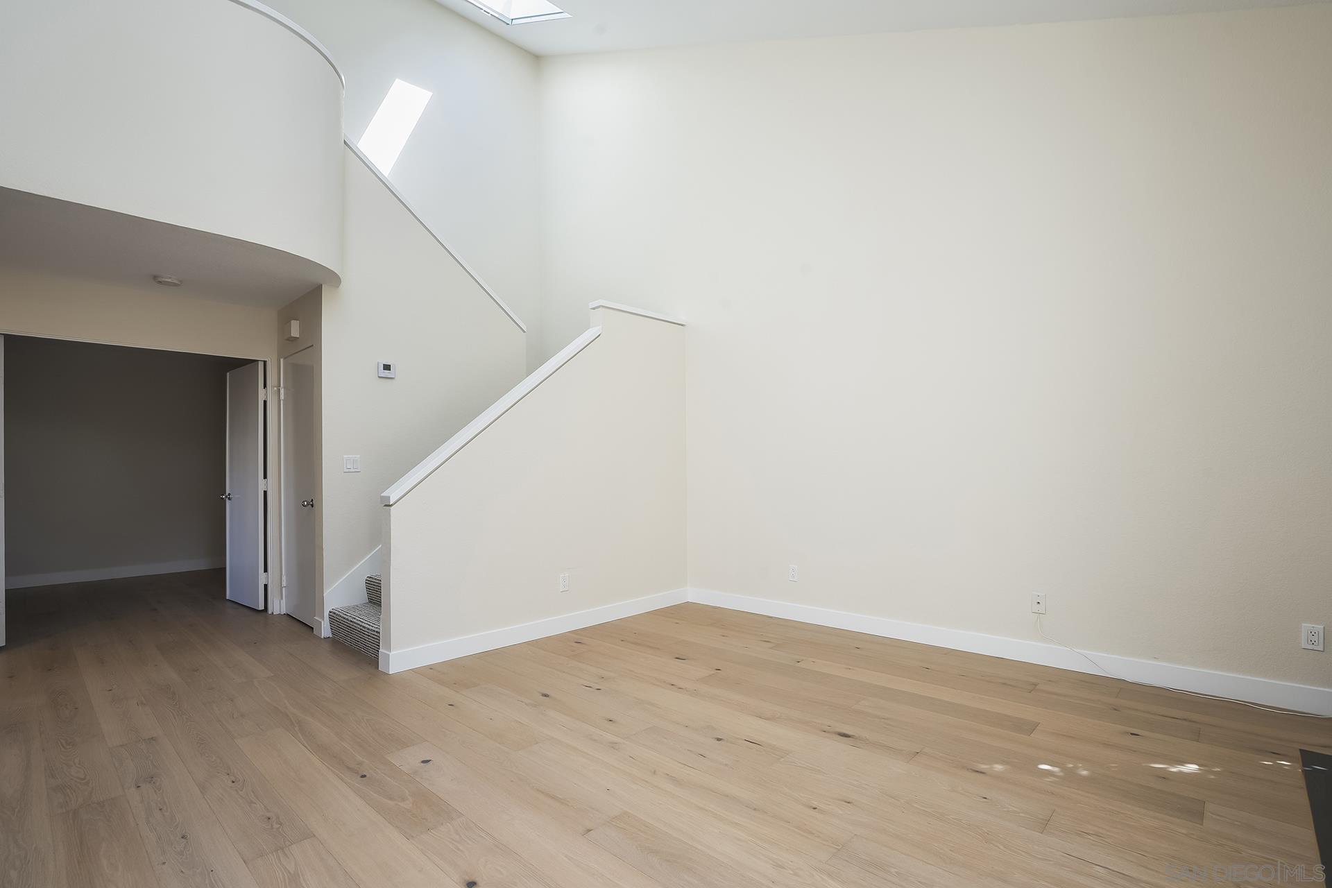 Detail Gallery Image 14 of 35 For 6370  Caminito Del Cervato, San Diego,  CA 92111 - 3 Beds | 3 Baths