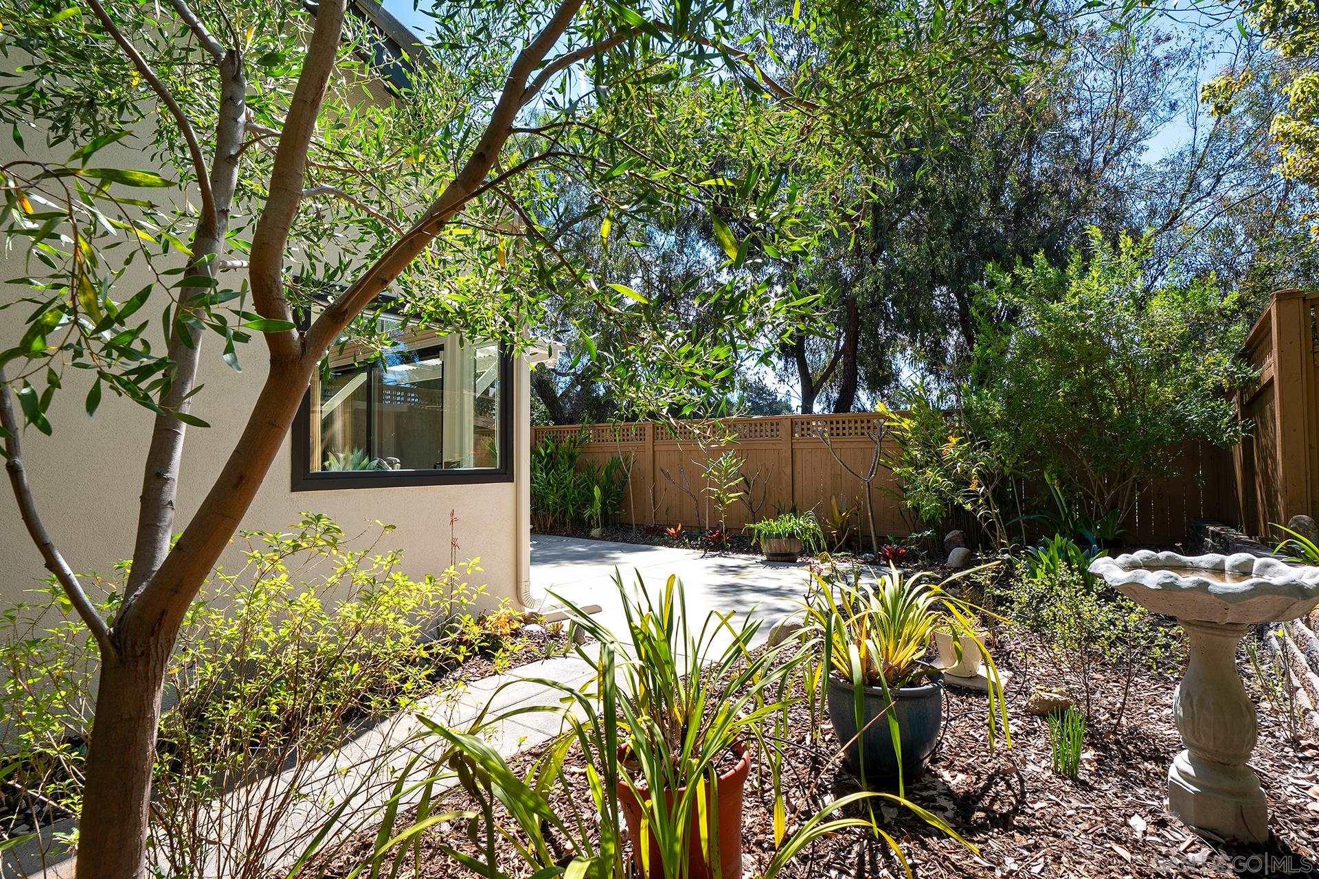 Detail Gallery Image 30 of 35 For 6370  Caminito Del Cervato, San Diego,  CA 92111 - 3 Beds | 3 Baths