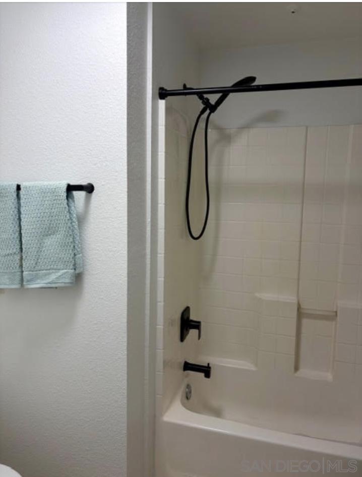 Detail Gallery Image 6 of 13 For 3820  Elijah Court 234, San Diego,  CA 92130 - 2 Beds | 2 Baths