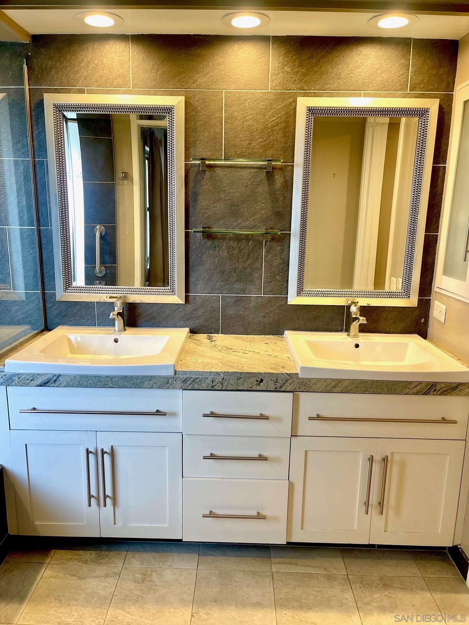 Detail Gallery Image 14 of 20 For 3570  1st Ave  3, San Diego,  CA 92103 - 2 Beds | 2 Baths