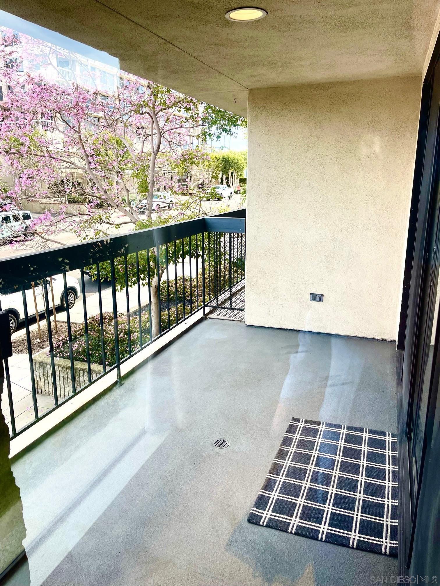 Detail Gallery Image 9 of 20 For 3570  1st Ave  3, San Diego,  CA 92103 - 2 Beds | 2 Baths