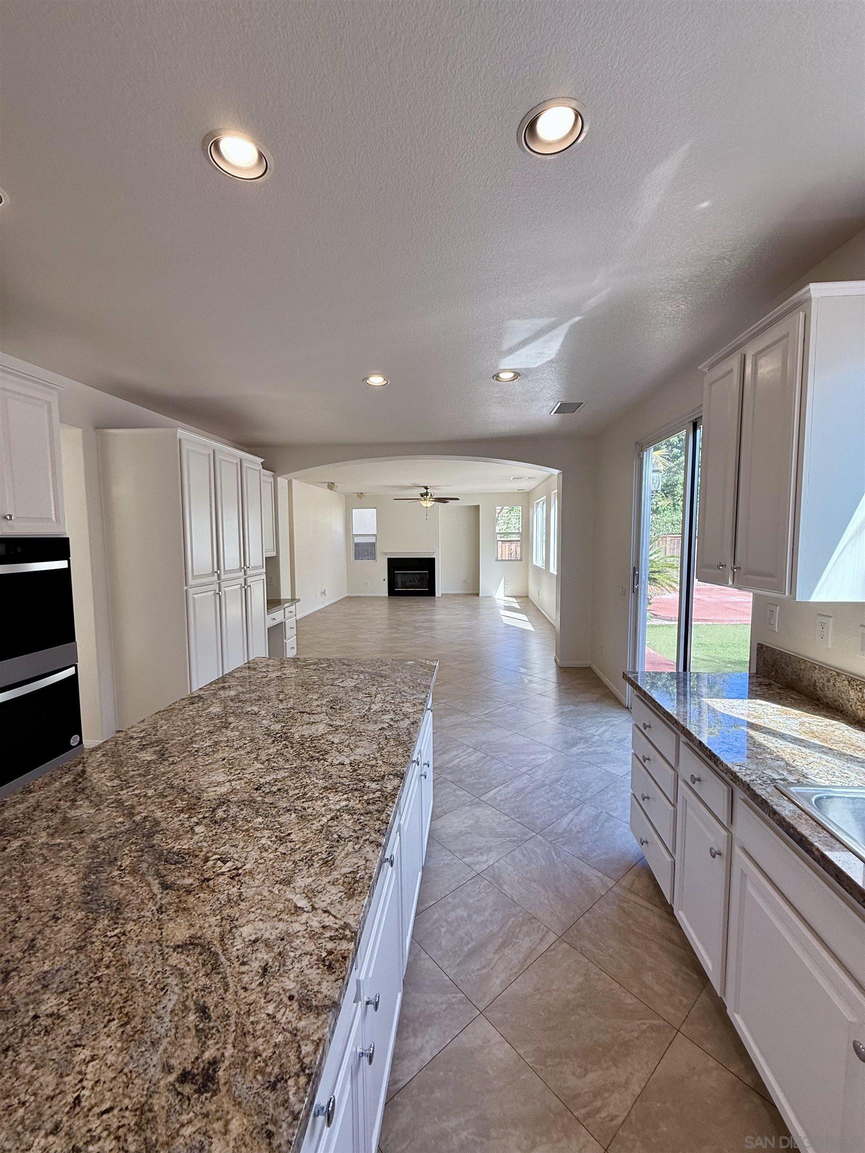 Detail Gallery Image 16 of 18 For 1892  Meeks Bay, Chula Vista,  CA 91913 - 5 Beds | 3 Baths