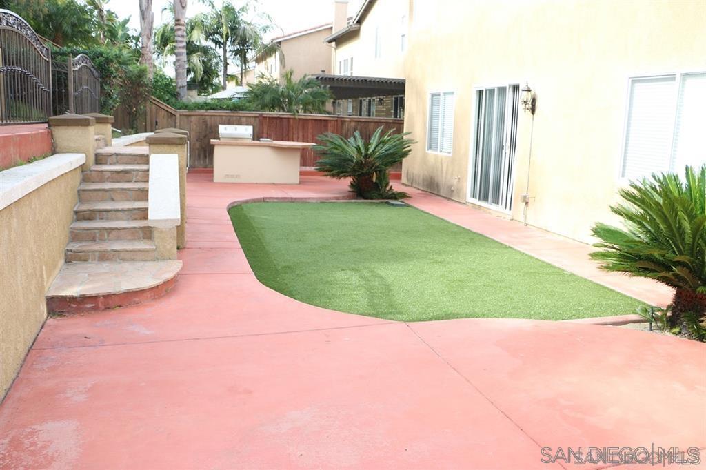 Detail Gallery Image 6 of 18 For 1892  Meeks Bay, Chula Vista,  CA 91913 - 5 Beds | 3 Baths