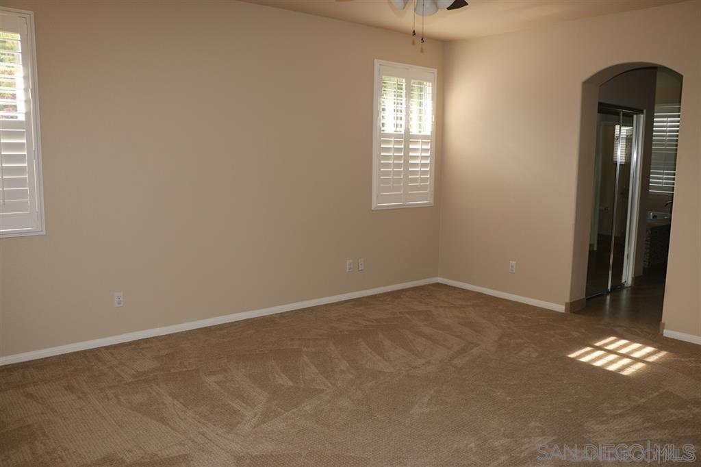 Detail Gallery Image 10 of 18 For 1892  Meeks Bay, Chula Vista,  CA 91913 - 5 Beds | 3 Baths