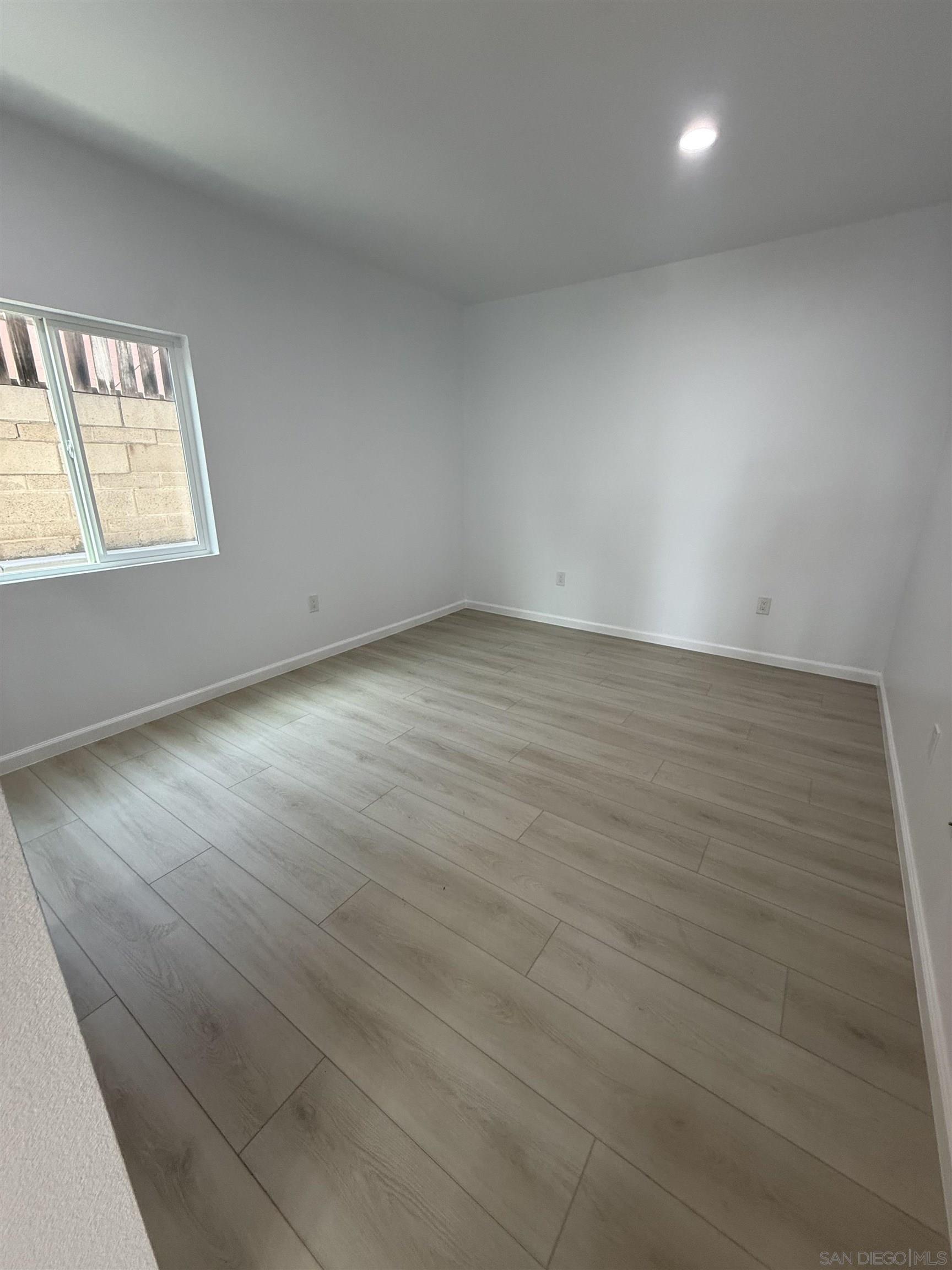 Detail Gallery Image 5 of 15 For 2306  Modesto Street, San Diego,  CA 92105 - 7 Beds | 5 Baths