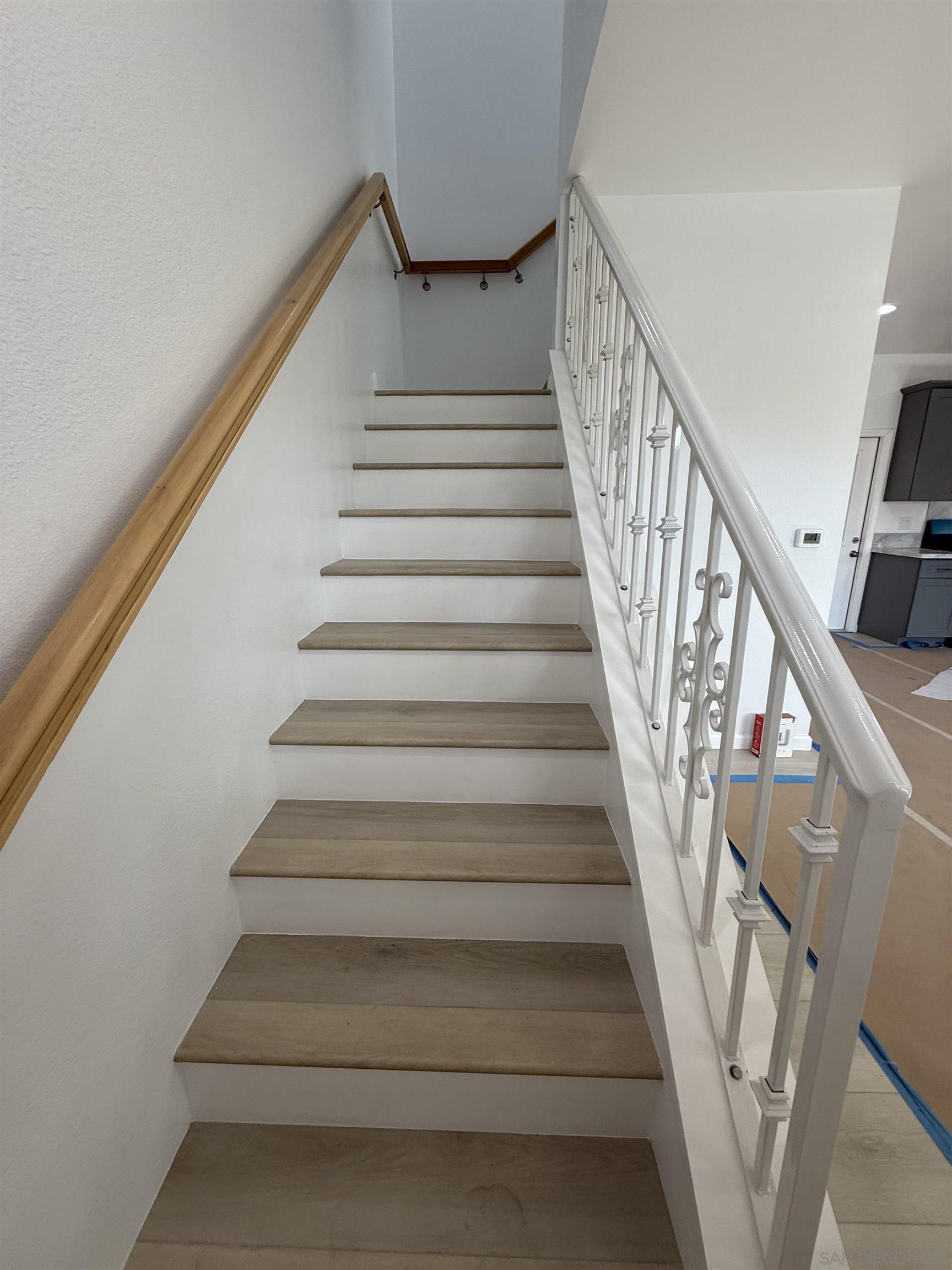 Detail Gallery Image 8 of 16 For 2306  Modesto St, San Diego,  CA 92105 - 7 Beds | 5 Baths