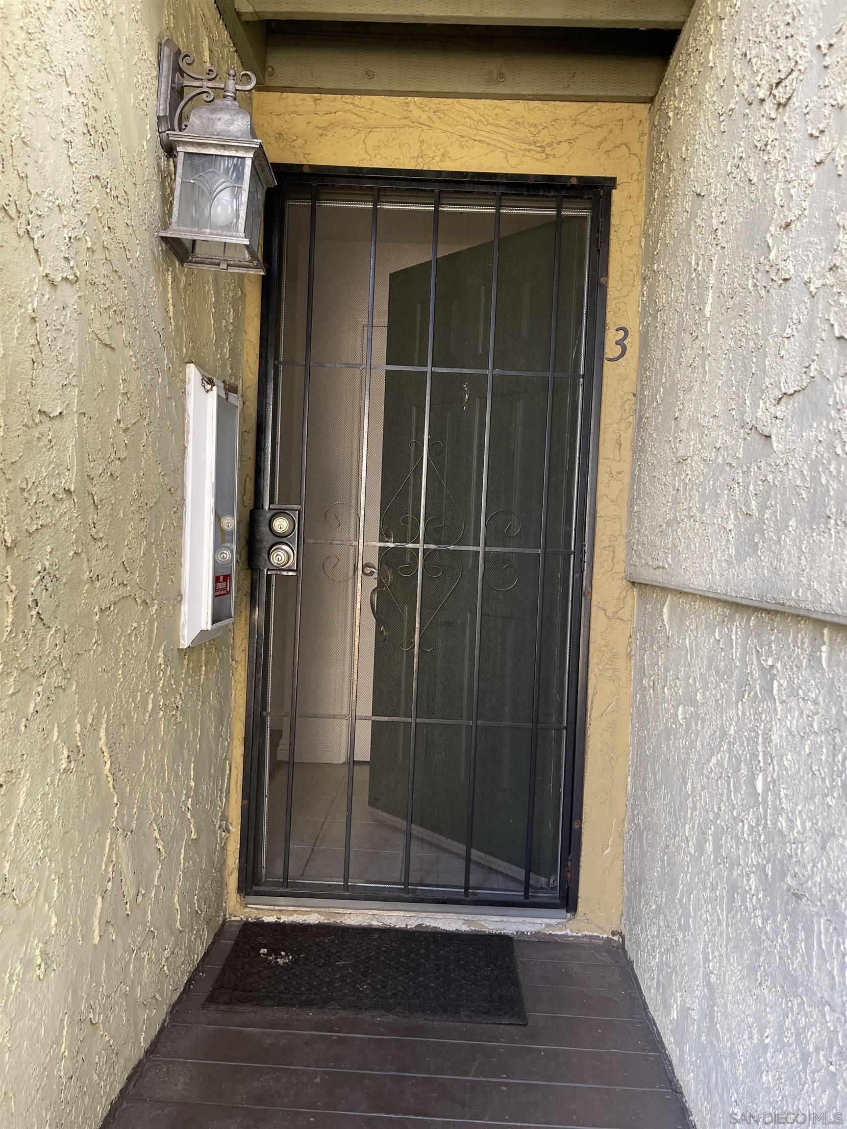 Detail Gallery Image 11 of 11 For 4013  Oakcrest  #3,  San Diego,  CA 92105 - 2 Beds | 2 Baths