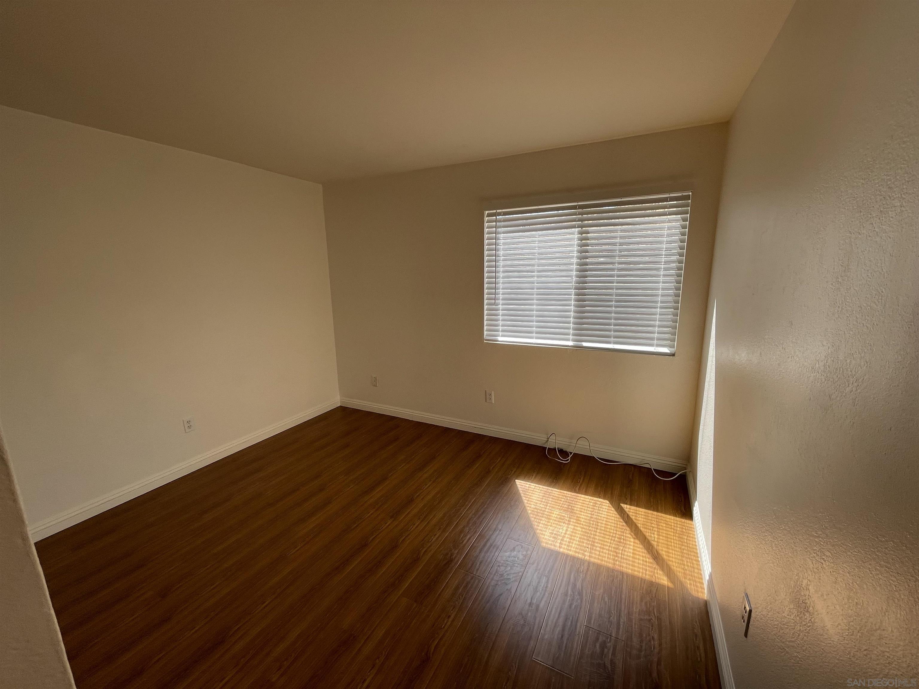 Detail Gallery Image 8 of 11 For 4013  Oakcrest  #3,  San Diego,  CA 92105 - 2 Beds | 2 Baths