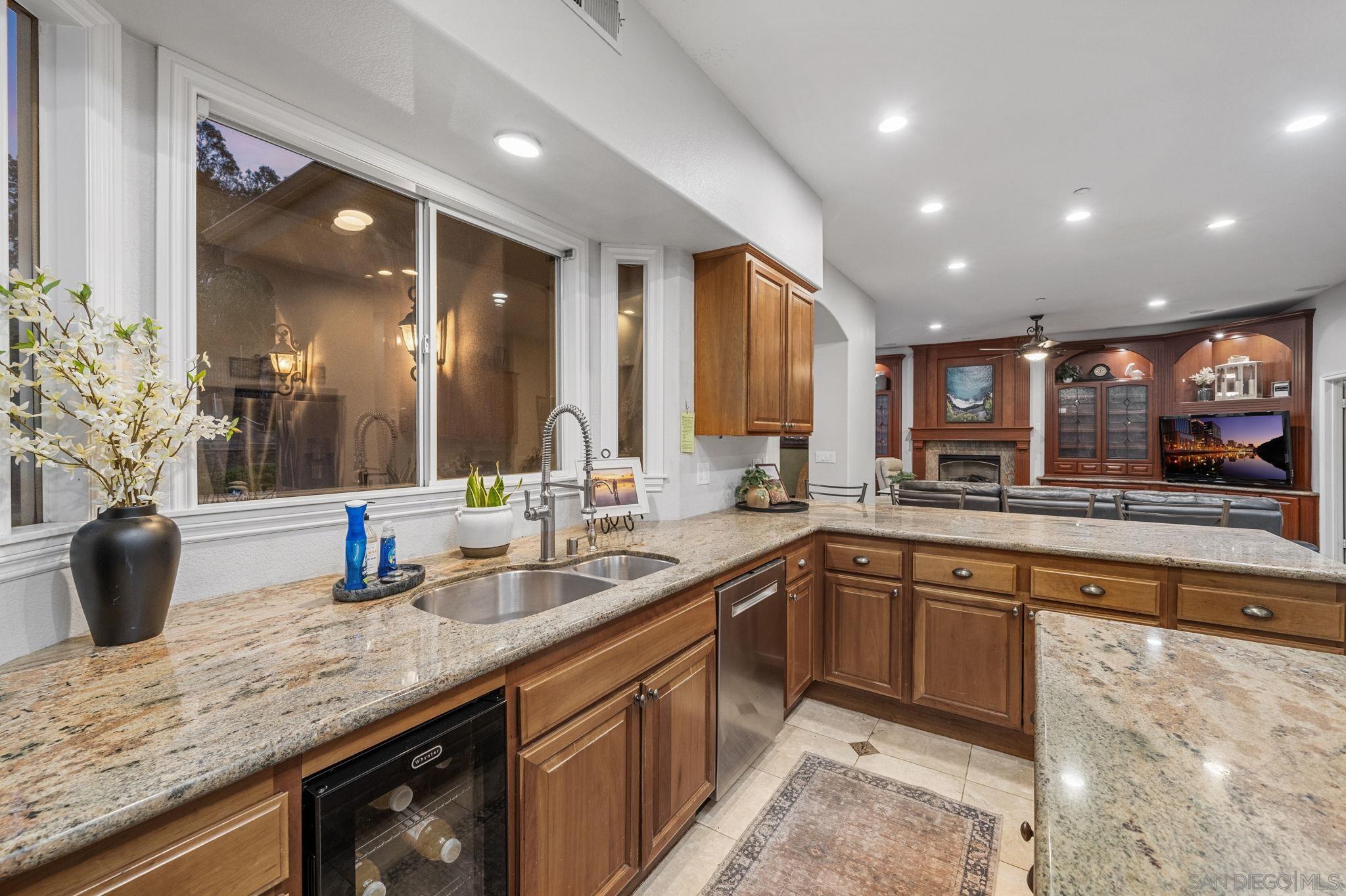 Detail Gallery Image 26 of 69 For 2270  Summit Drive, Escondido,  CA 92025 - 6 Beds | 3/1 Baths