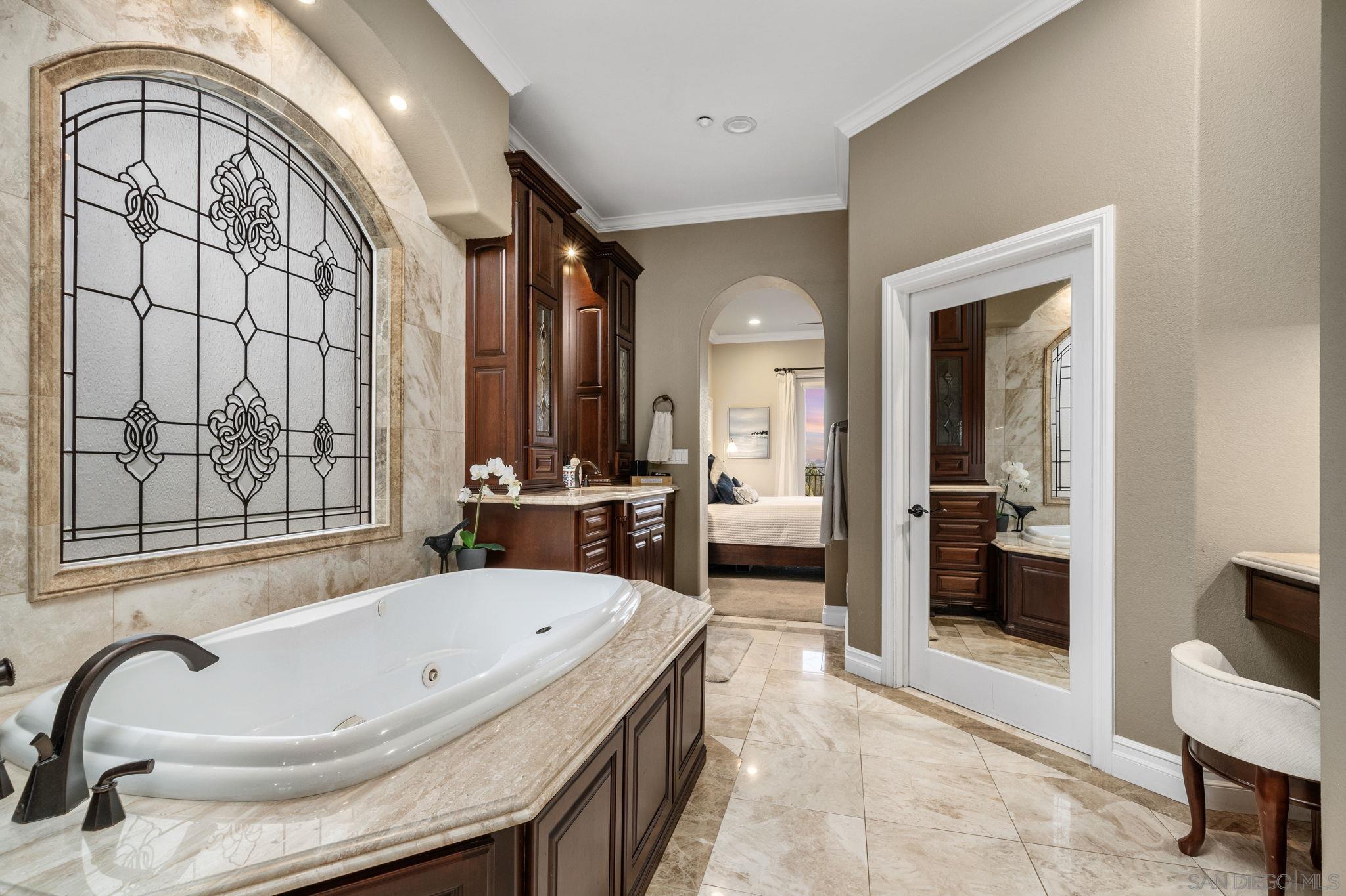 Detail Gallery Image 31 of 69 For 2270  Summit Drive, Escondido,  CA 92025 - 6 Beds | 3/1 Baths