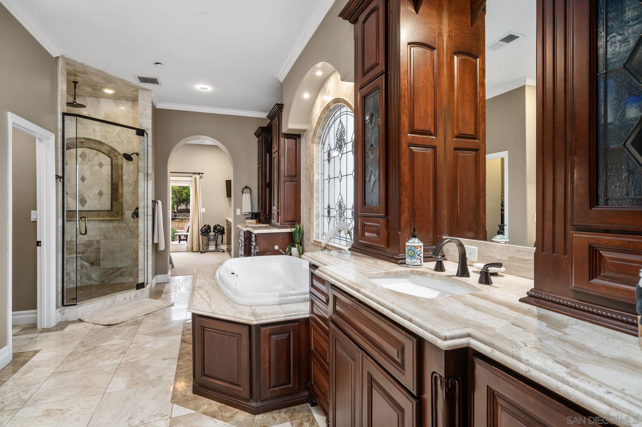 Detail Gallery Image 33 of 69 For 2270  Summit Drive, Escondido,  CA 92025 - 6 Beds | 3/1 Baths