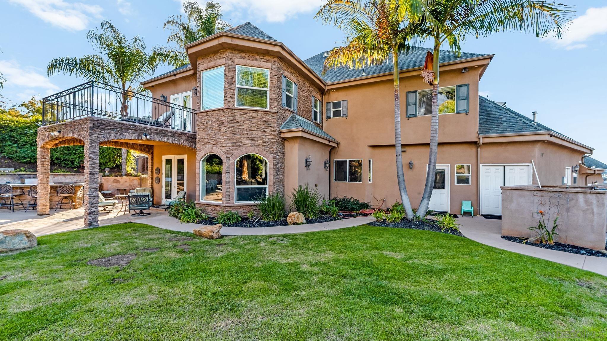 Detail Gallery Image 5 of 69 For 2270  Summit Drive, Escondido,  CA 92025 - 6 Beds | 3/1 Baths