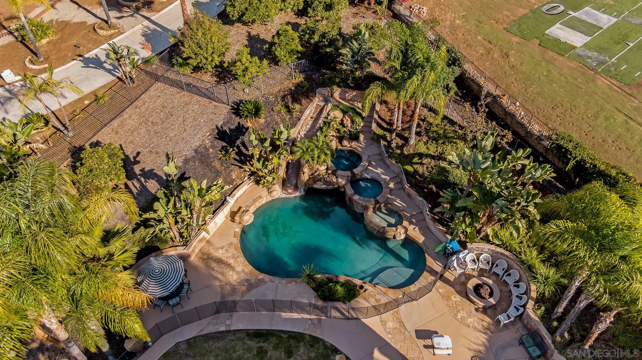 Detail Gallery Image 7 of 69 For 2270  Summit Drive, Escondido,  CA 92025 - 6 Beds | 3/1 Baths