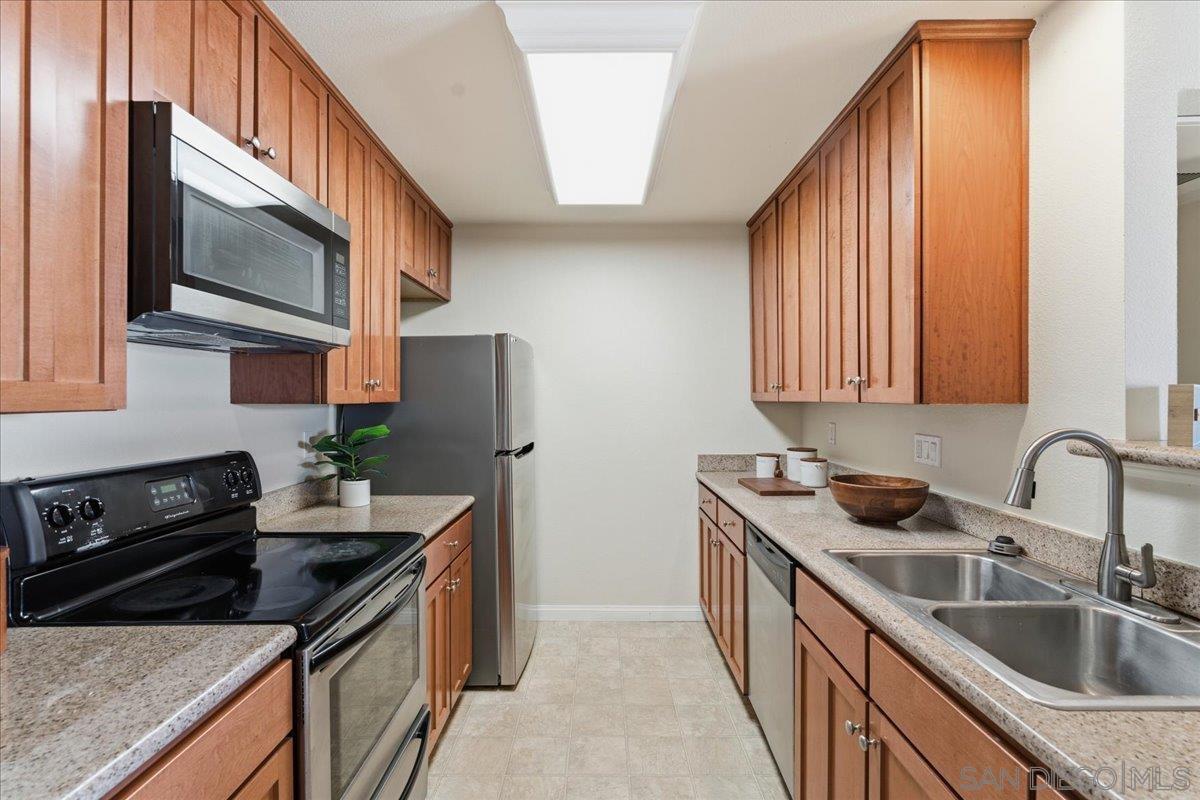 Front Image Thumbnail for SD260006744