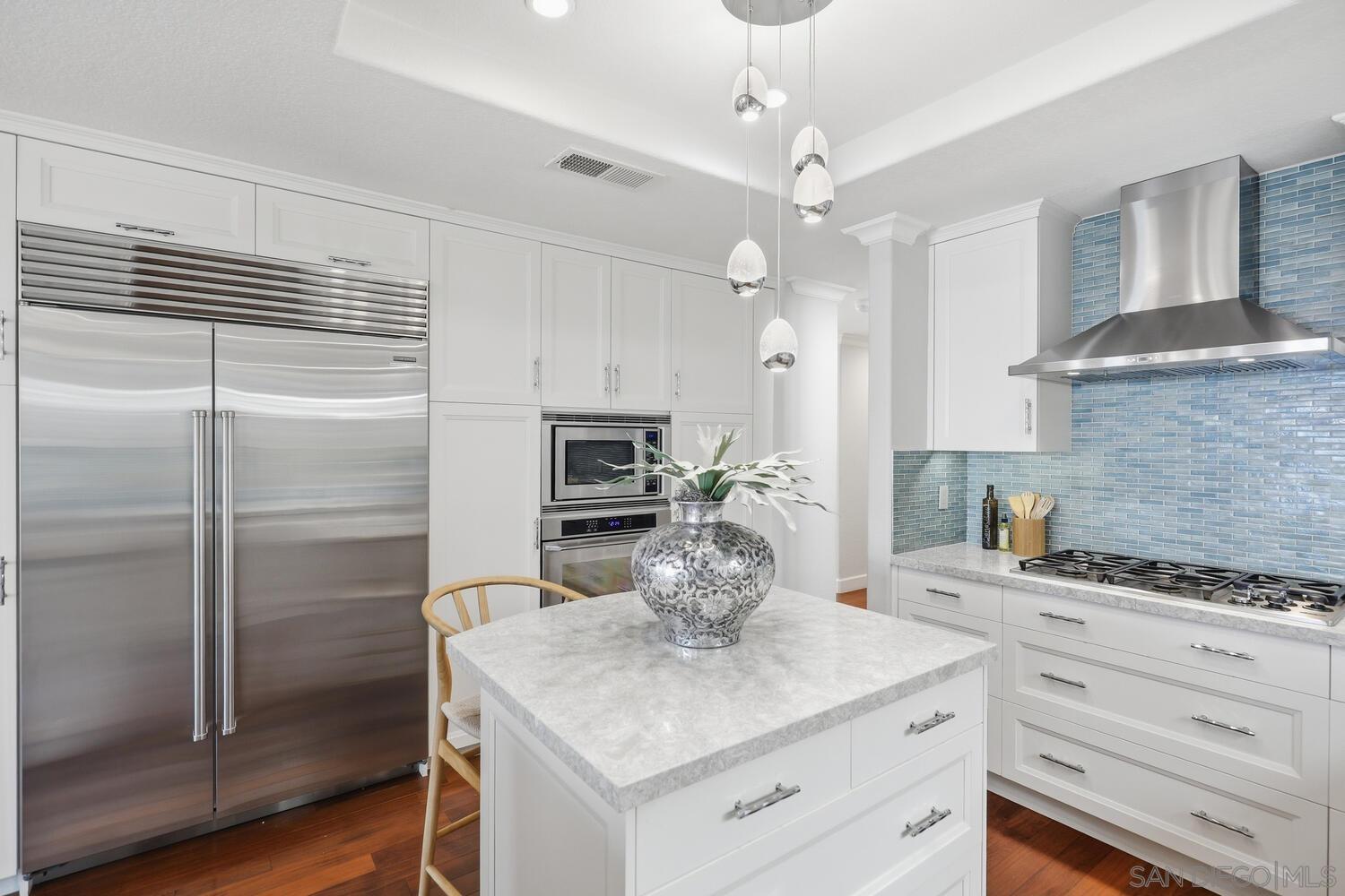 Detail Gallery Image 15 of 47 For 21  Spinnaker Way, Coronado,  CA 92118 - 4 Beds | 3/1 Baths