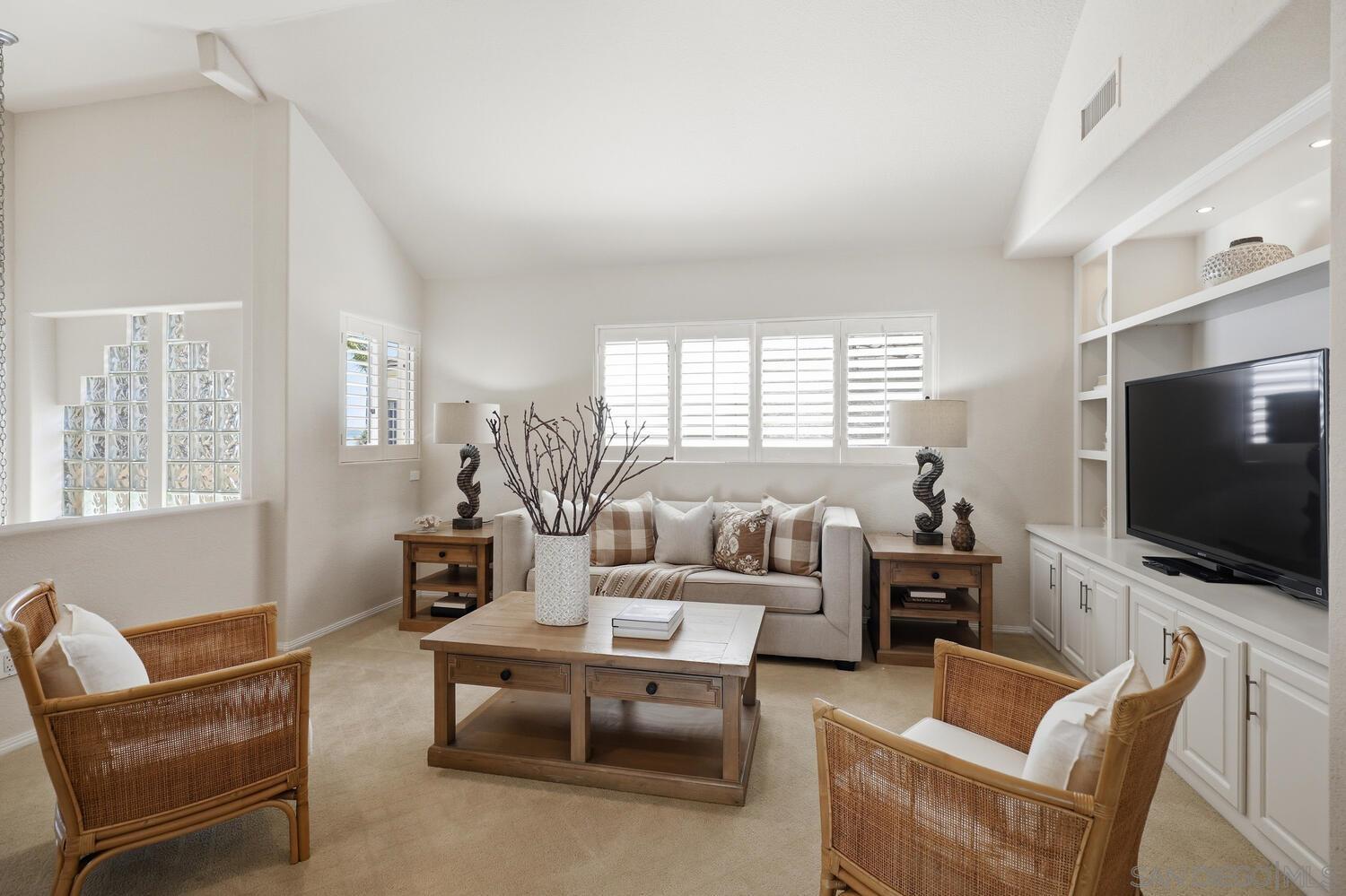 Detail Gallery Image 25 of 47 For 21  Spinnaker Way, Coronado,  CA 92118 - 4 Beds | 3/1 Baths