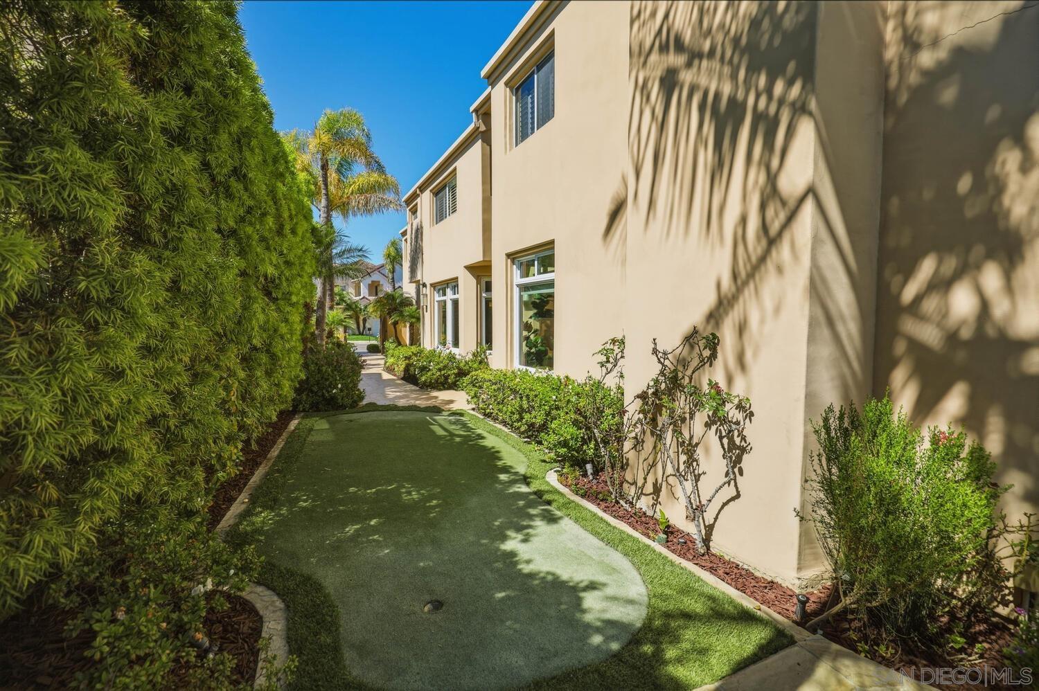 Detail Gallery Image 4 of 47 For 21  Spinnaker Way, Coronado,  CA 92118 - 4 Beds | 3/1 Baths