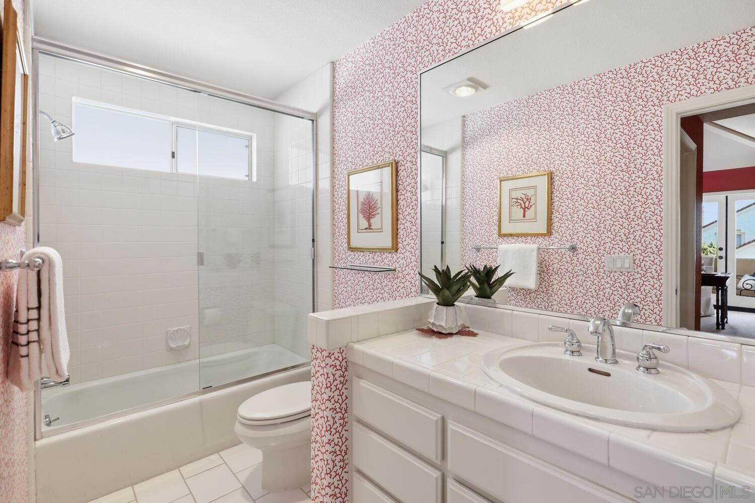 Detail Gallery Image 31 of 47 For 21  Spinnaker Way, Coronado,  CA 92118 - 4 Beds | 3/1 Baths