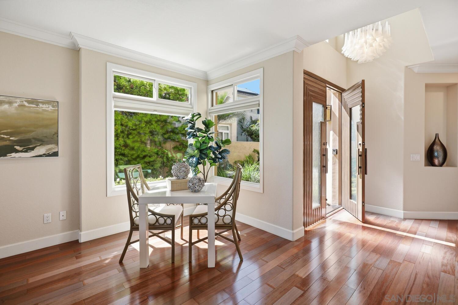 Detail Gallery Image 10 of 47 For 21  Spinnaker Way, Coronado,  CA 92118 - 4 Beds | 3/1 Baths