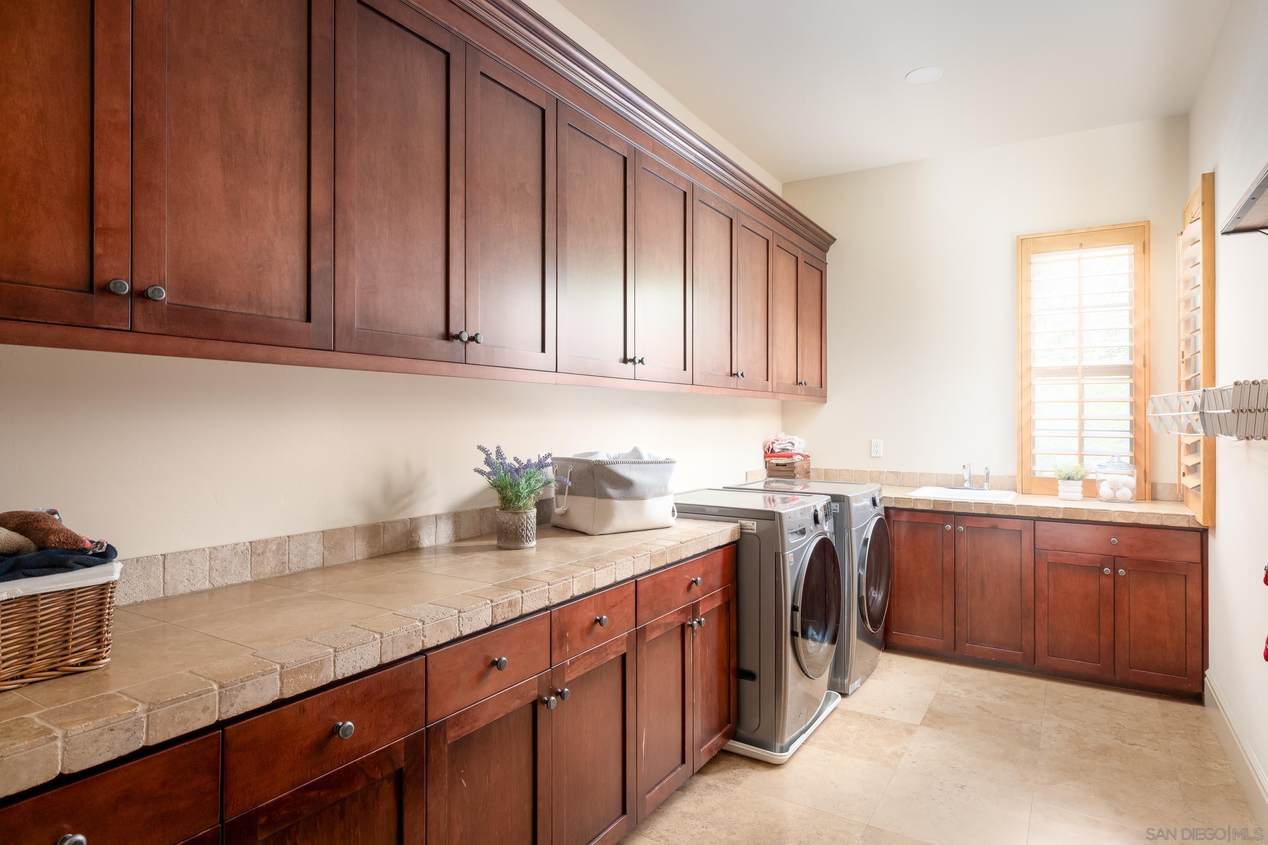 Detail Gallery Image 29 of 51 For 15130  Saddlebrook Ln, Poway,  CA 92064 - 4 Beds | 4/1 Baths