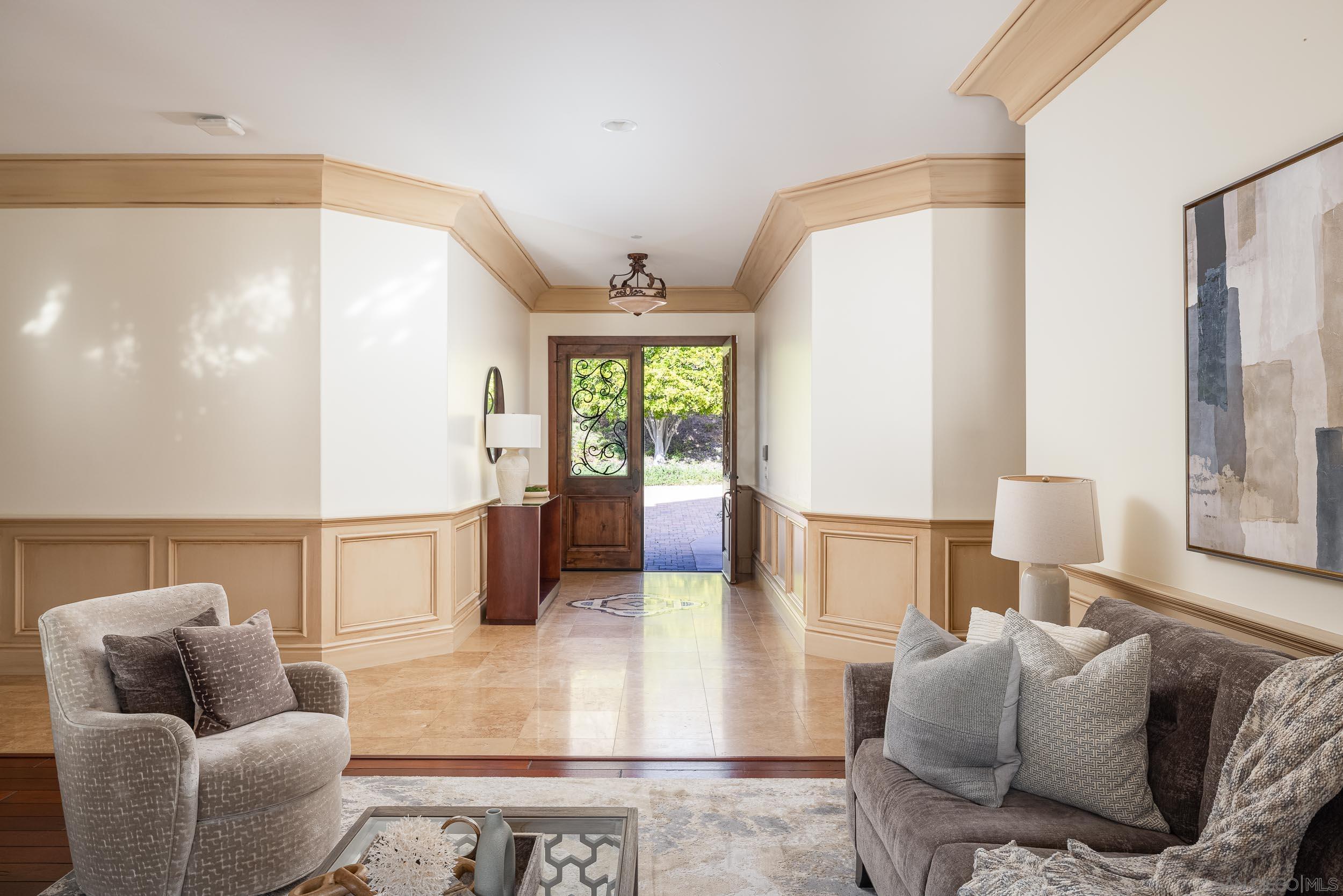 Detail Gallery Image 5 of 51 For 15130  Saddlebrook Ln, Poway,  CA 92064 - 4 Beds | 4/1 Baths