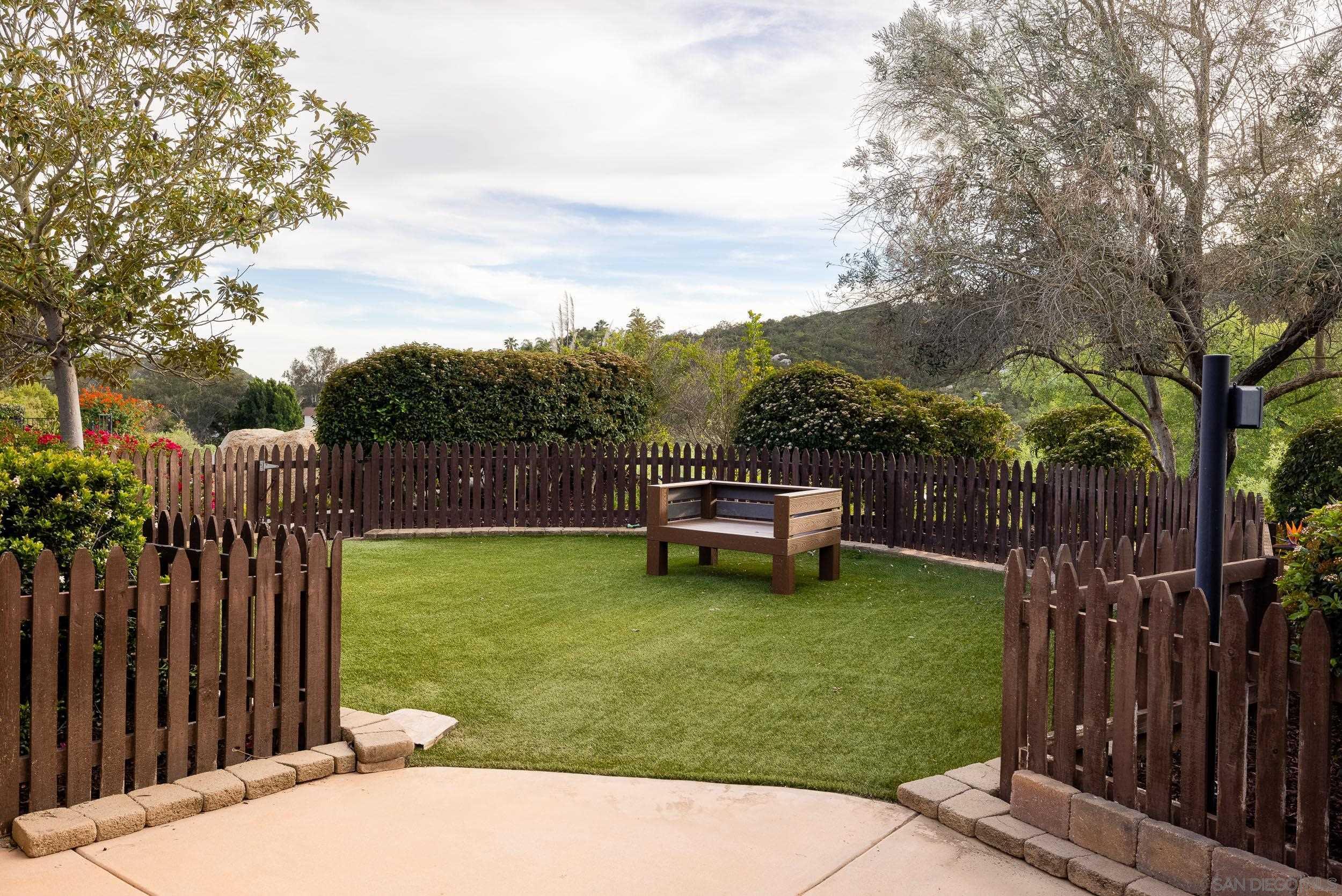 Detail Gallery Image 46 of 51 For 15130  Saddlebrook Ln, Poway,  CA 92064 - 4 Beds | 4/1 Baths