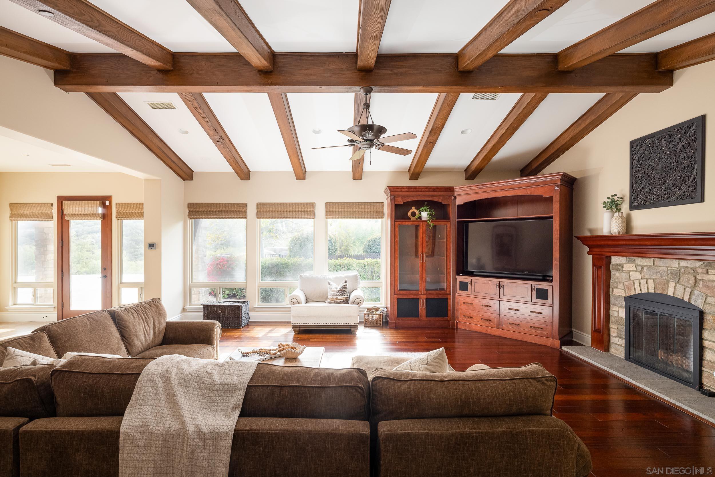 Detail Gallery Image 10 of 51 For 15130  Saddlebrook Ln, Poway,  CA 92064 - 4 Beds | 4/1 Baths