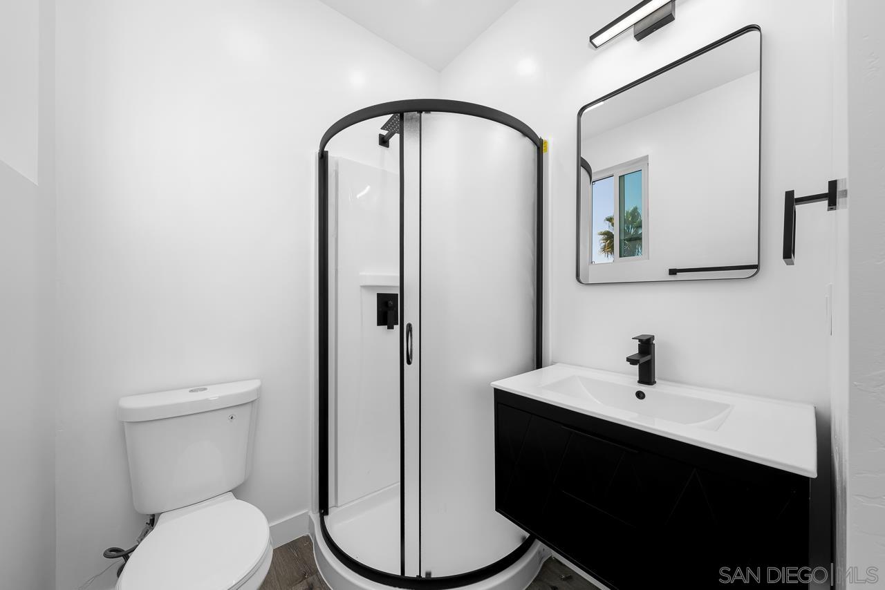 Detail Gallery Image 60 of 74 For 4128-32  Thorn St, San Diego,  CA 92105 - 6 Beds | 5/2 Baths